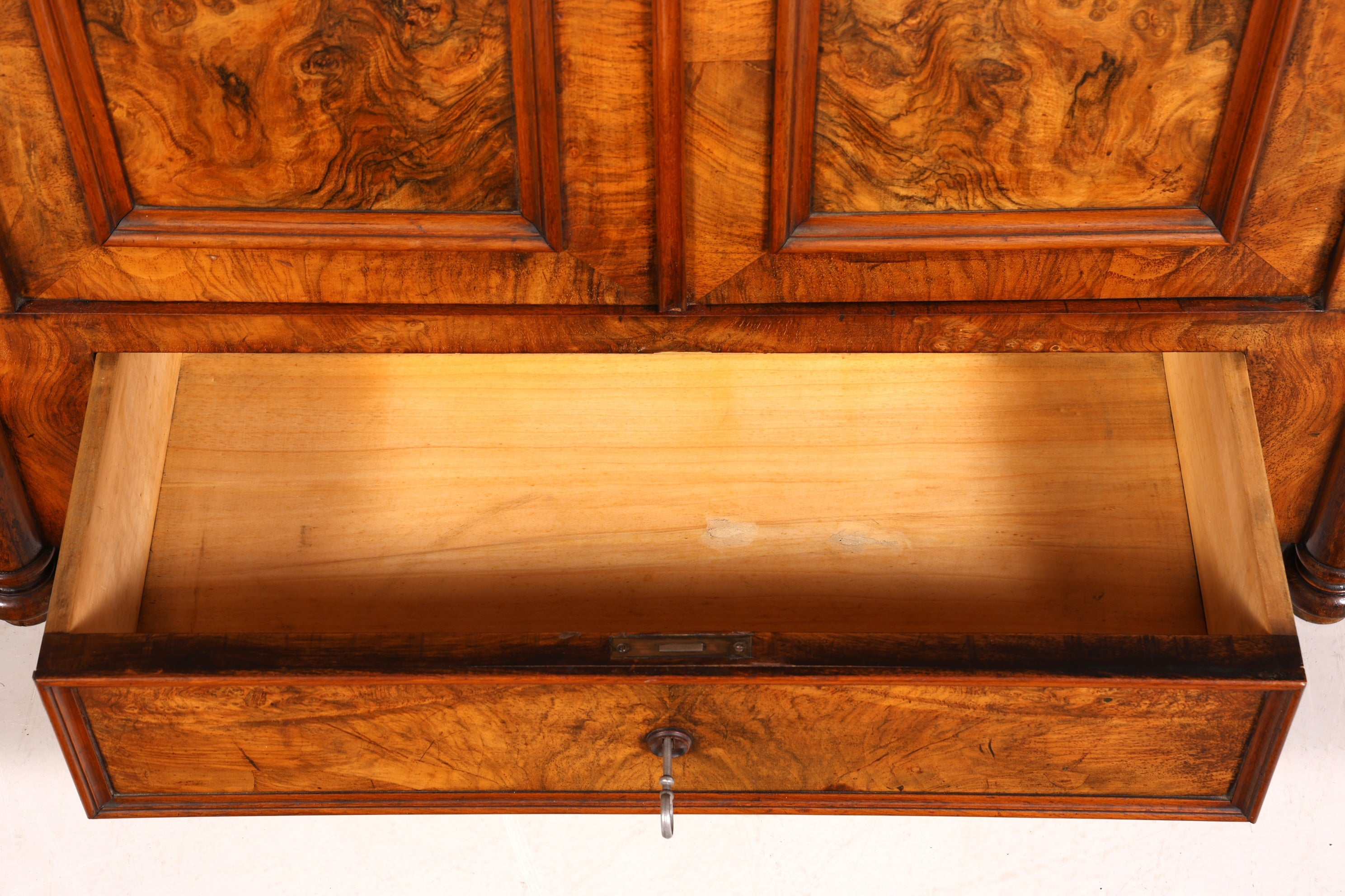 Traumhafte Louis Philippe Vitrine Antik Biedermeier Schrank echt Holz um 1880