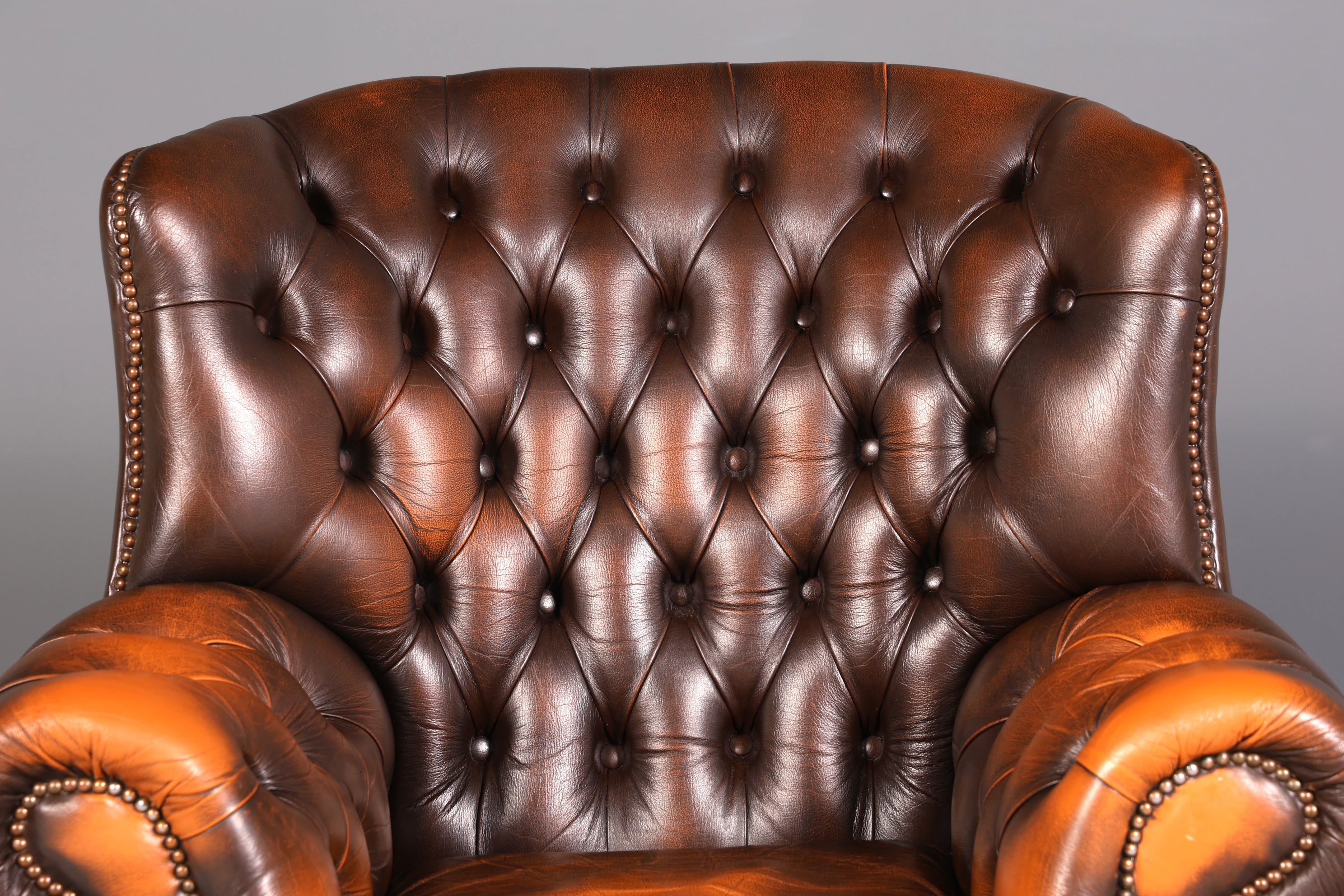 Original Chesterfield Ohrenbacken Sessel Englisch Leder Herrensessel UK Armlehnsessel 1 von 2