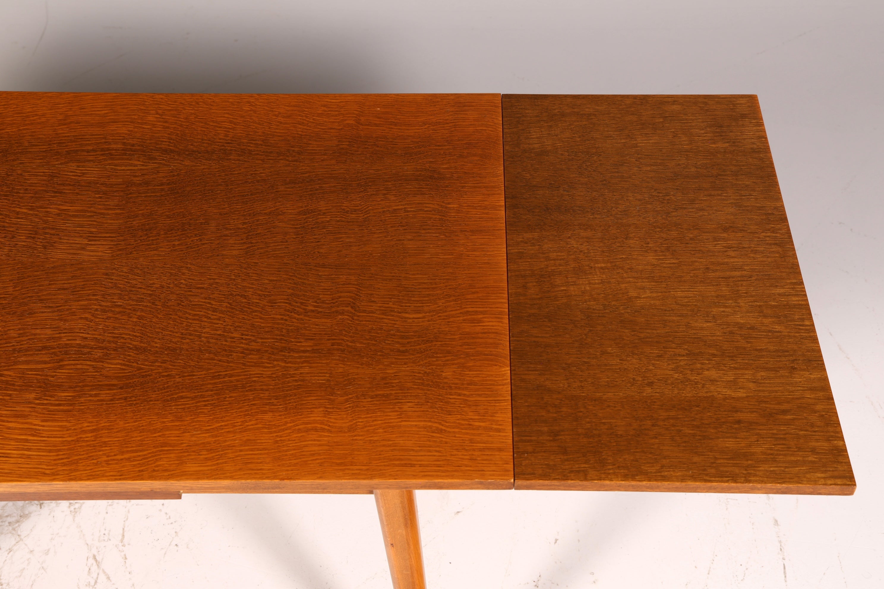 Prachtige midcentury-keukentafel, vintage uitschuifbare en in hoogte verstelbare eettafel uit de jaren 60 van hout