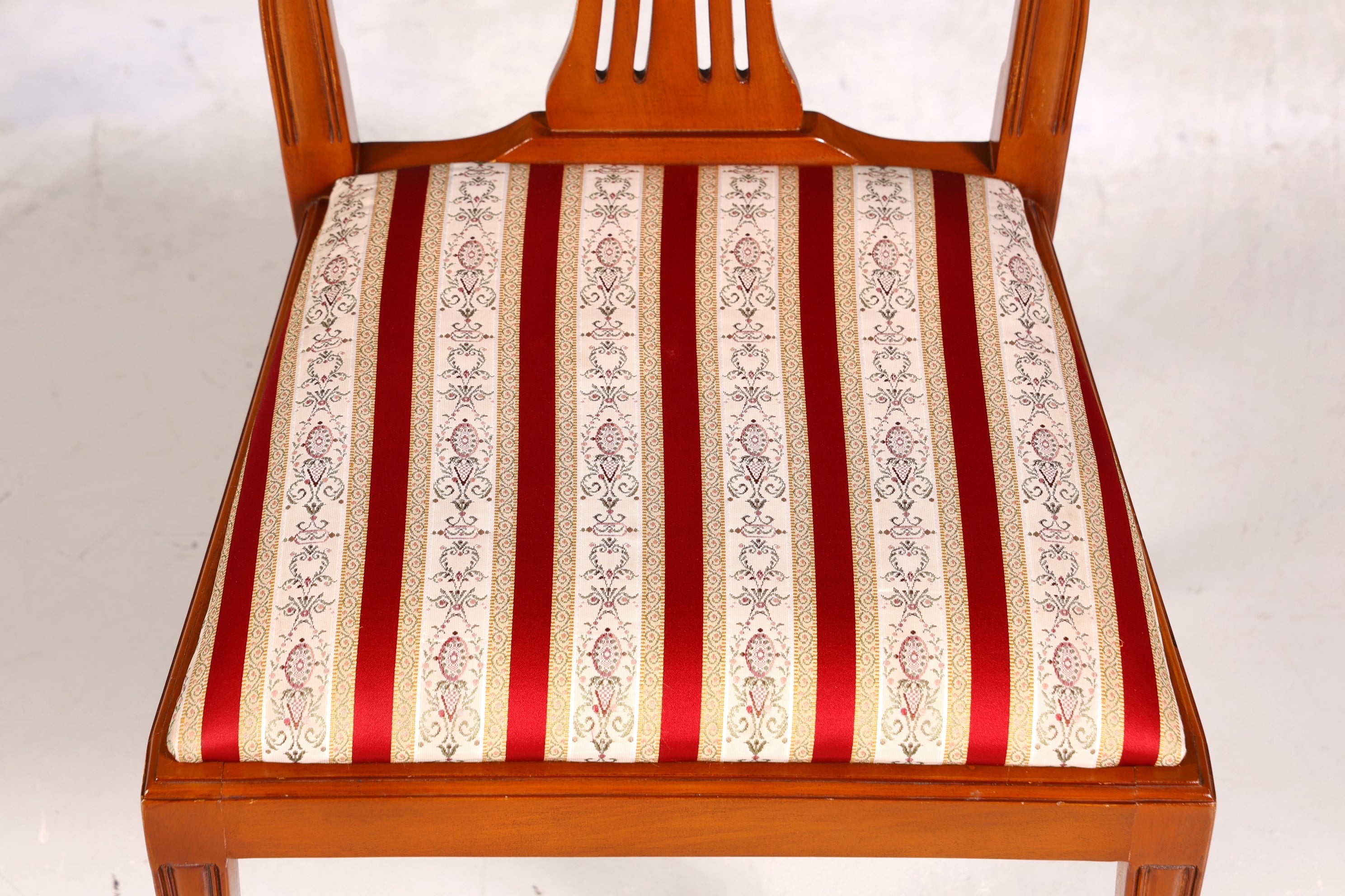 4x Edle Englische Stühle im Hepplewithe Stil Englisch Dining Chairs Küchenstühle Stuhlset