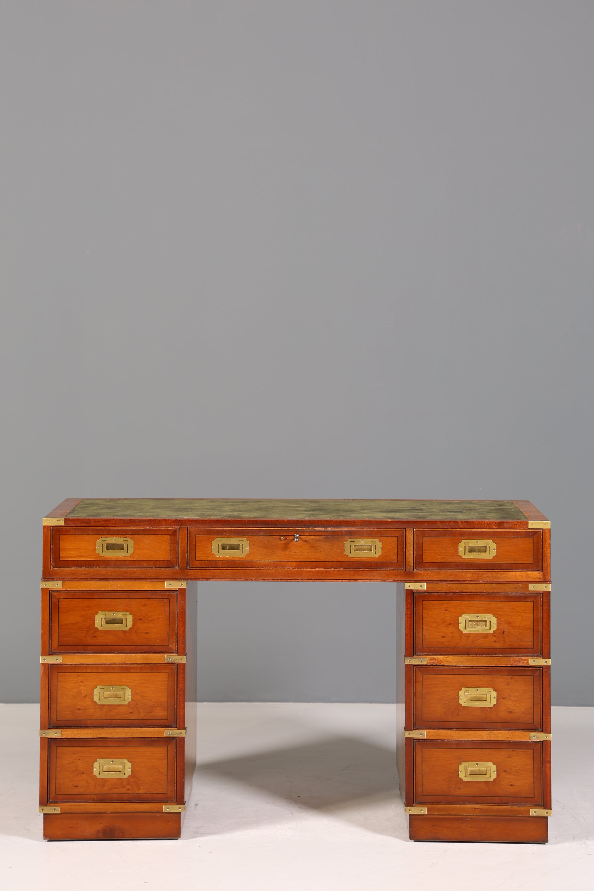 Edler Maritimer Schreibtisch Englischer Military Chest Bürotisch Office Table