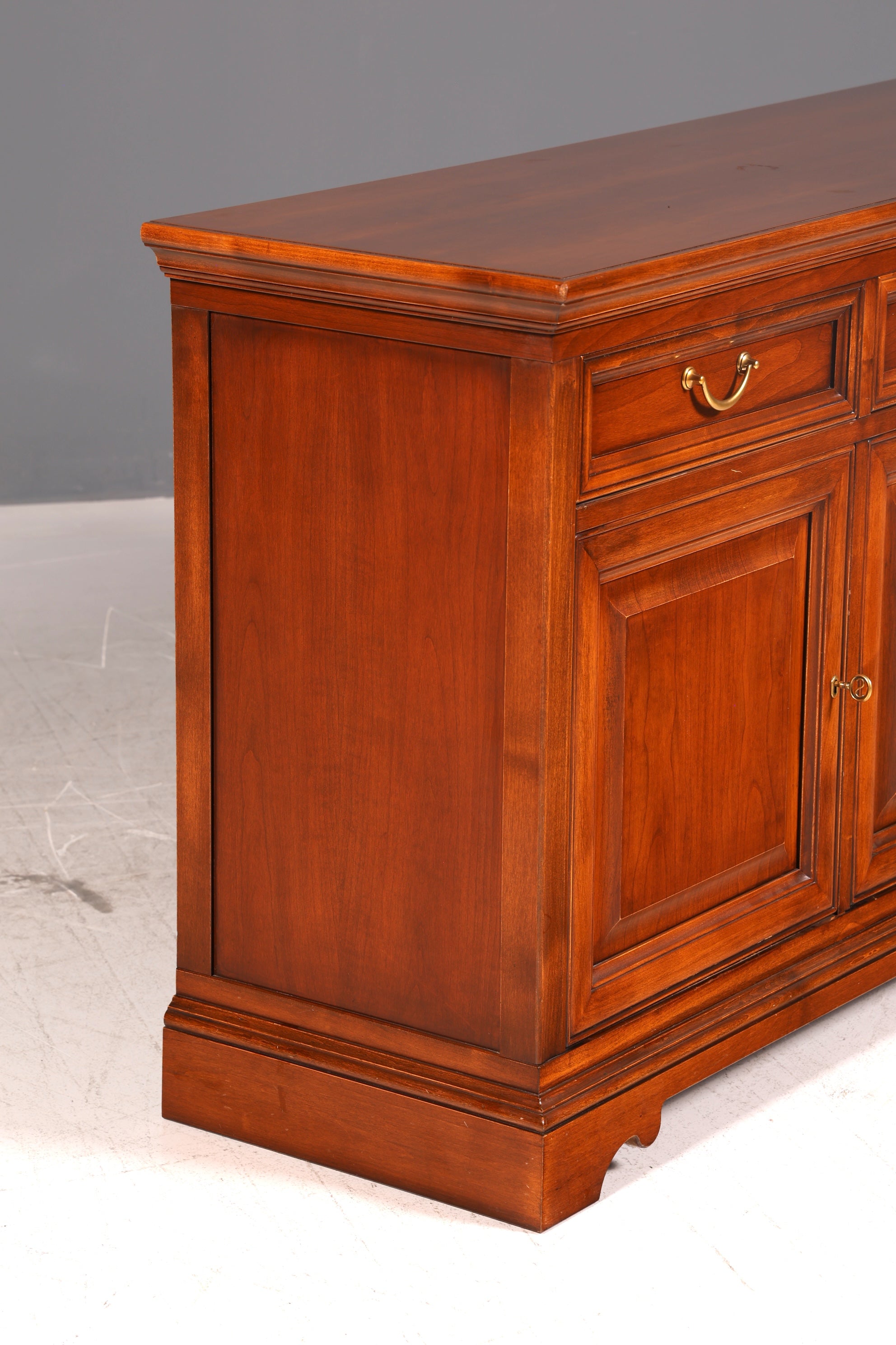 Traumhaftes Original Selva Sideboard Schrank echt Holz Kommode Buffet Anrichte