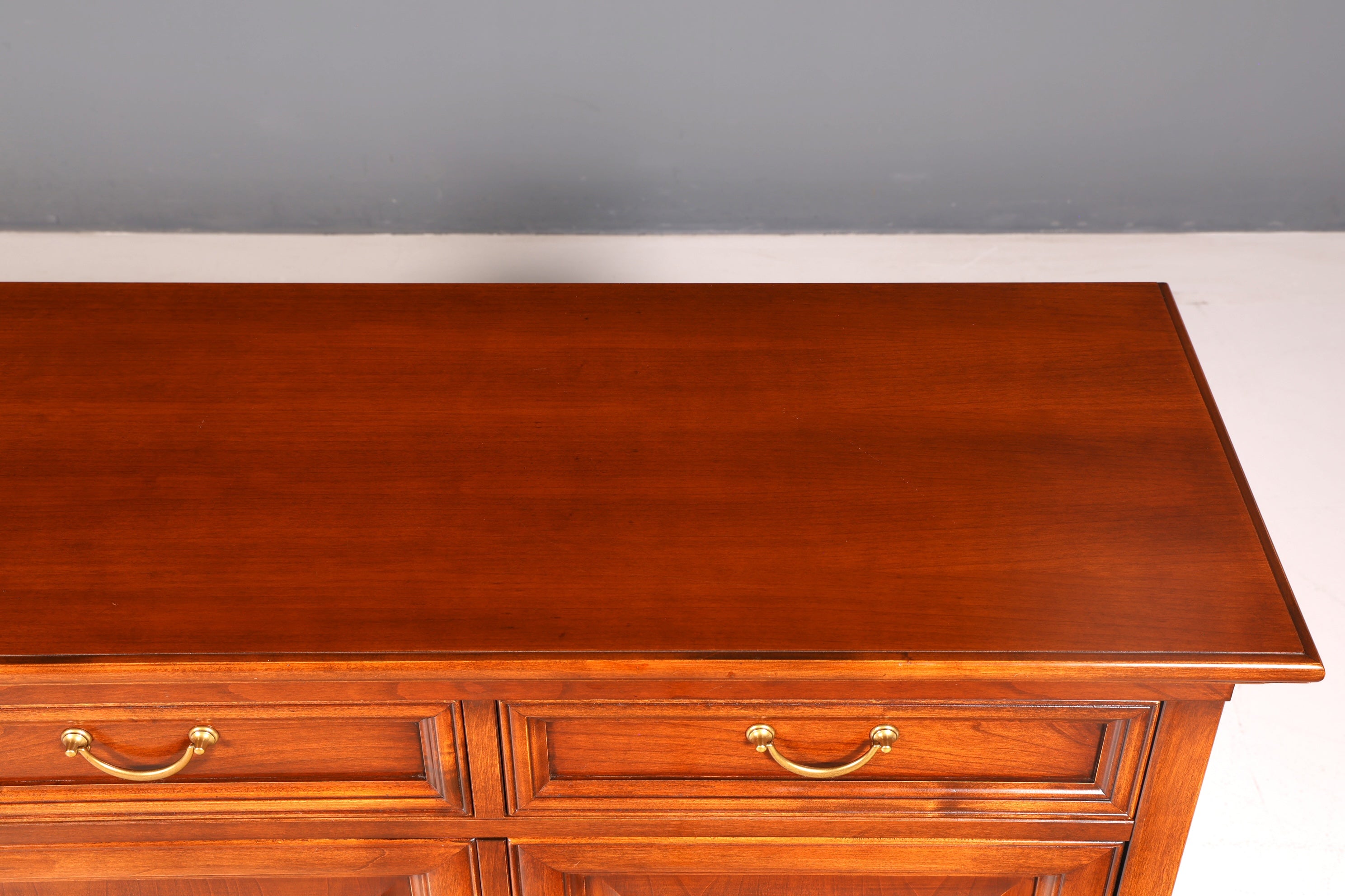 Traumhaftes Original Selva Sideboard Schrank echt Holz Kommode Buffet Anrichte