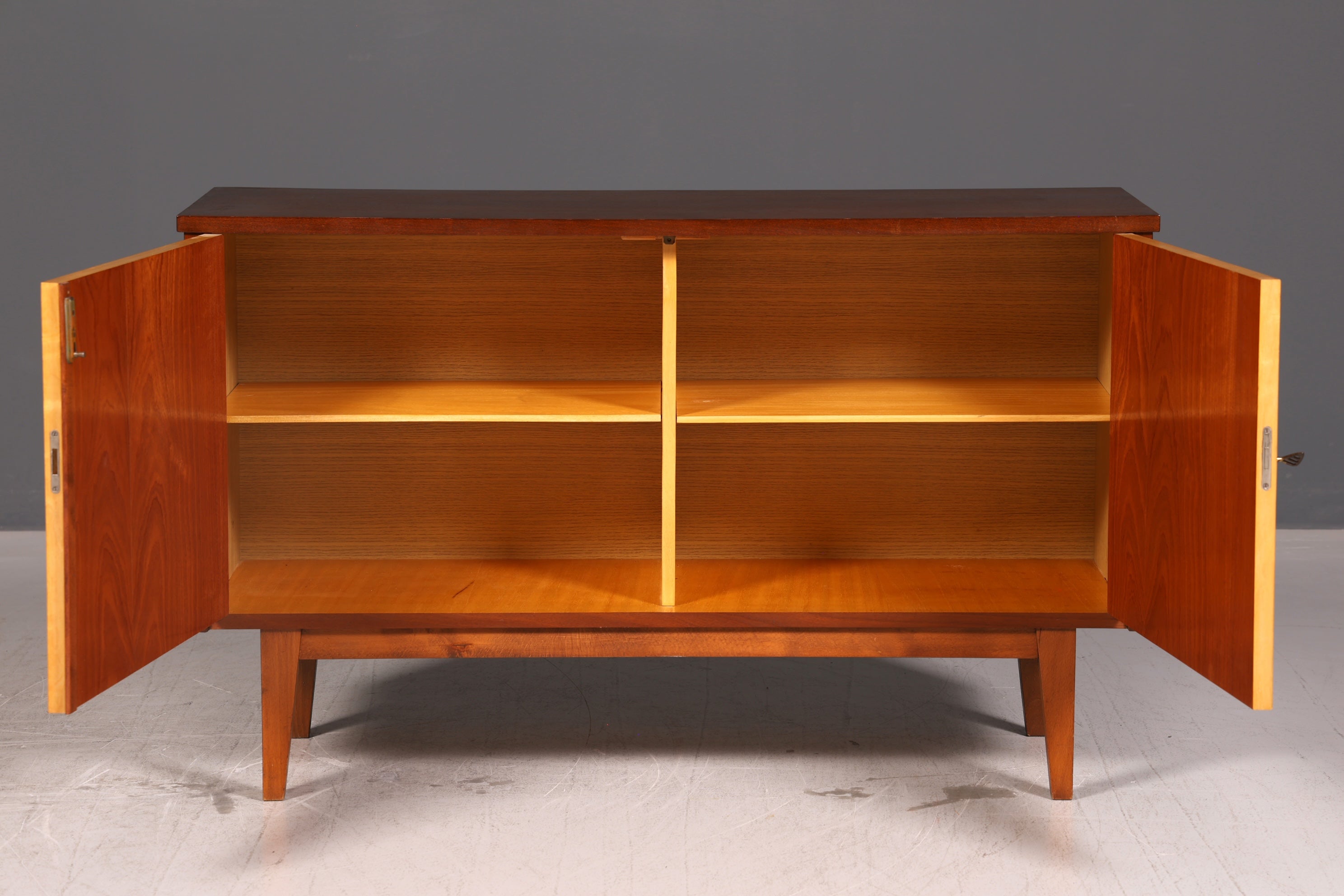 Wunderschöner Mid Century Schrank Vintage Flur Kommode Retro TV Sideboard 60s Holz