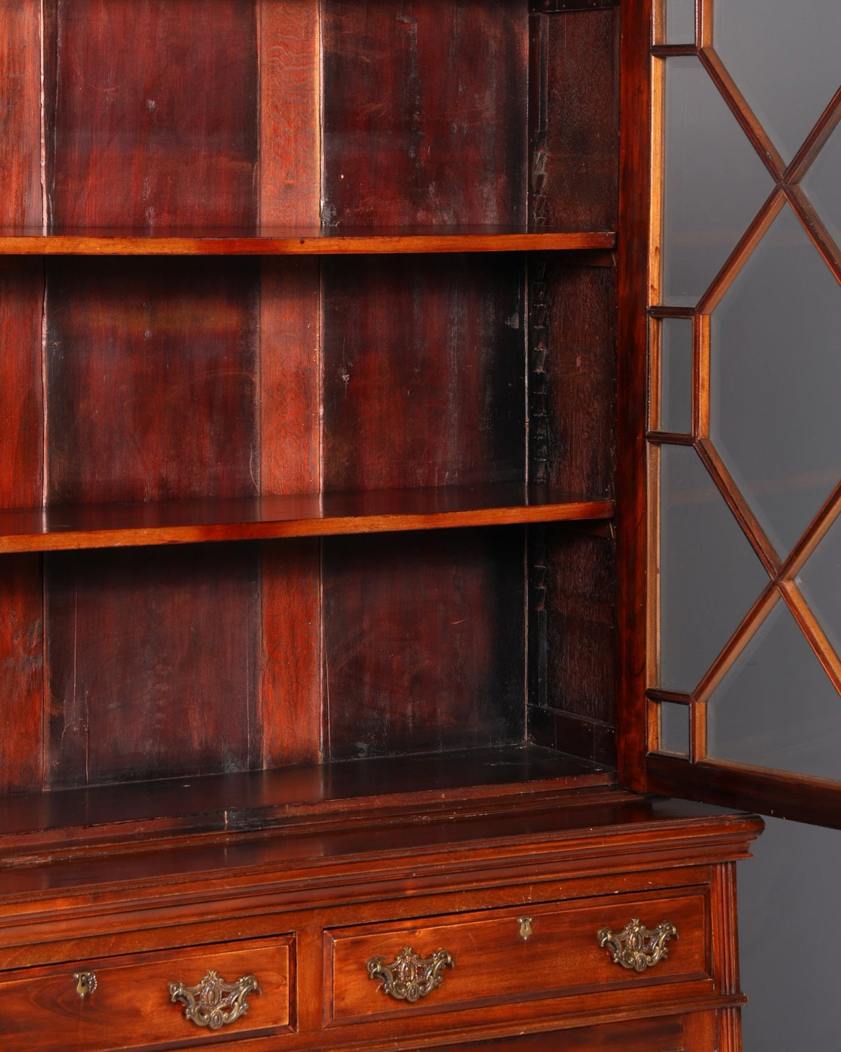 Hauptstadt Möblerei antiker englischer Mahagoni Bücherschrank mit verglaster Sprossentür und höhenverstellbaren Regalen