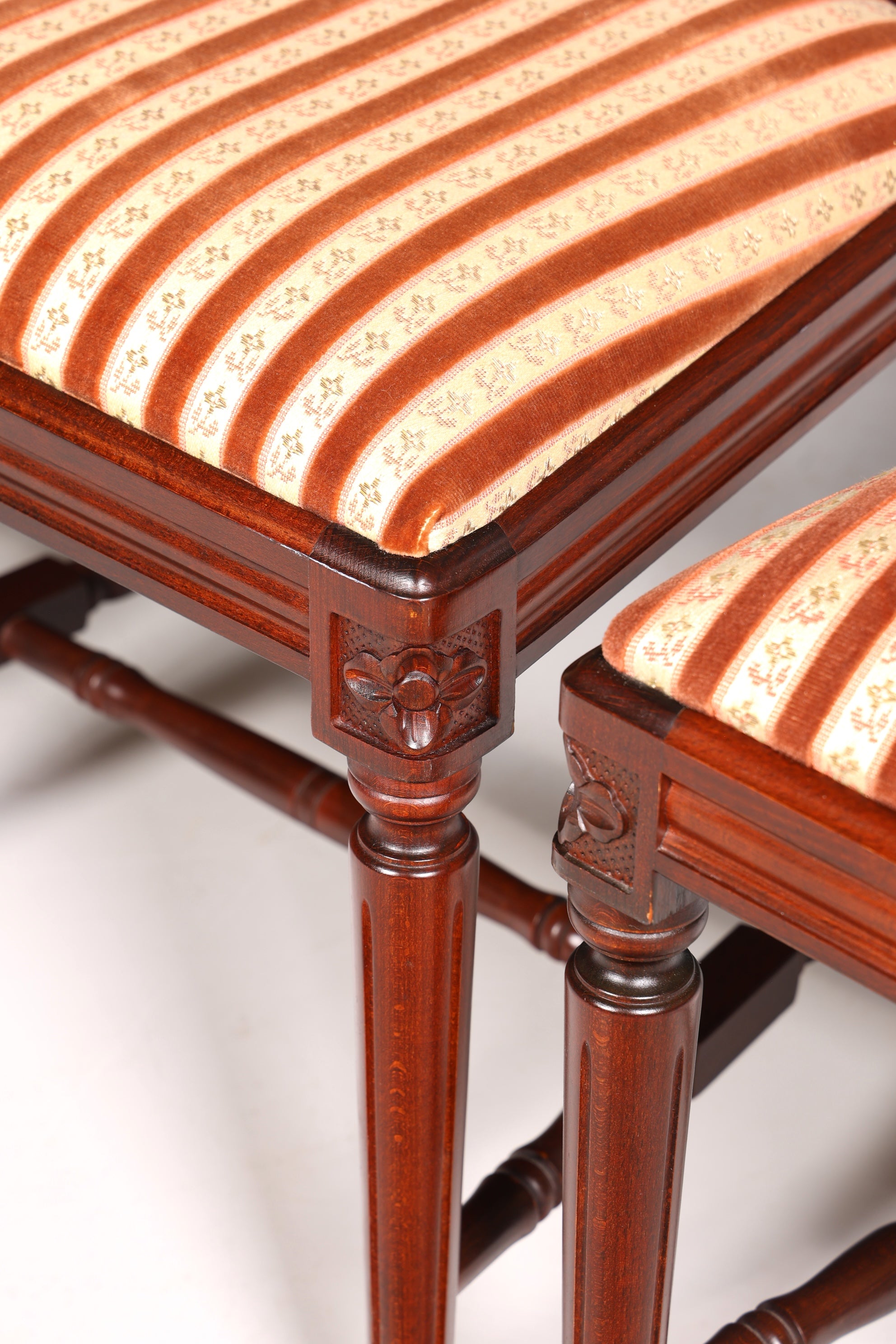 4x Edle Englische Stühle Englisch Dining Chairs Antik 60er Jahre Küchenstühle Stuhlset