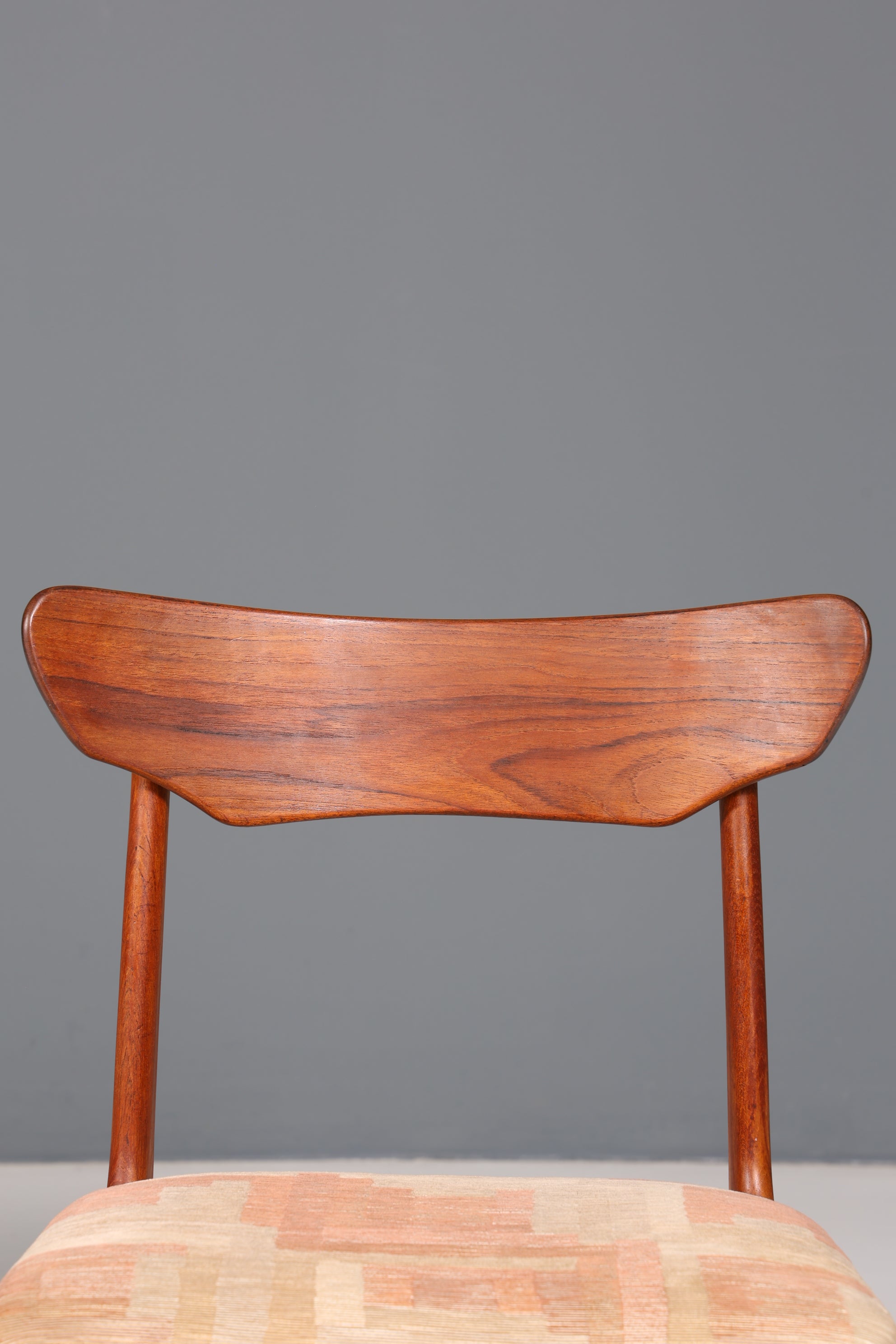 Stilvoller Original "Schiønning & Elgaard" Stuhl Mid Century Danish Teak Holz Esszimmer Stuhl Sekretär Stuhl 1 von 3