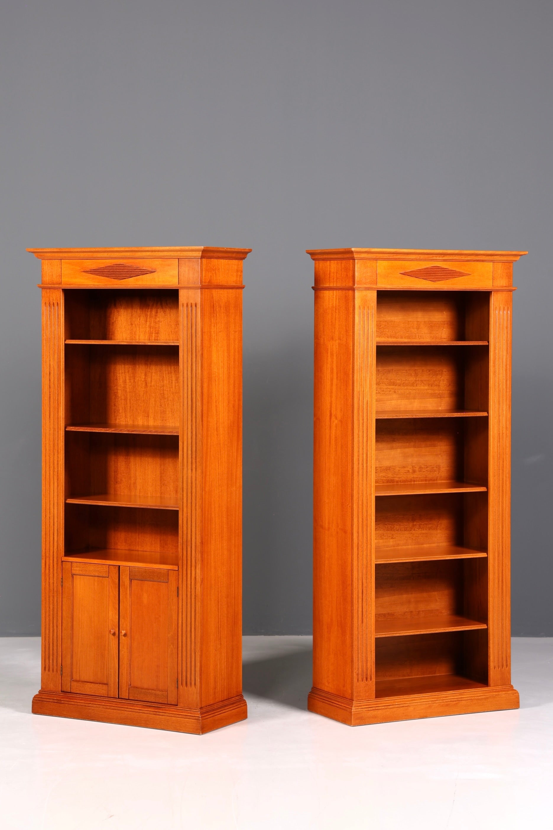 Beautiful English-style bookcase, cherry wood, antique 1960s cabinet