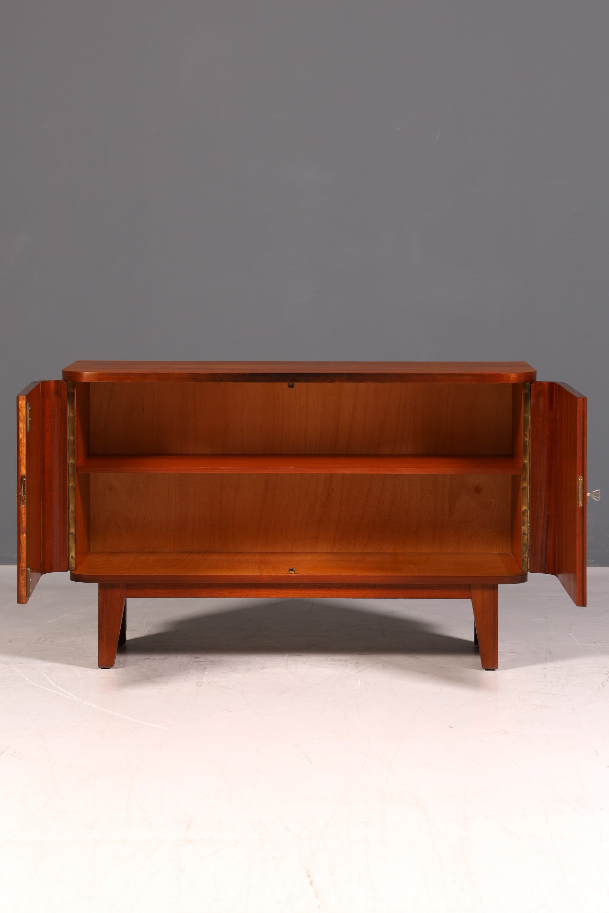 G136 Finish Wunderschöne Mid Century Kommode Vintage Schrank Retro Flur Kommode 60s Regal Sideboard