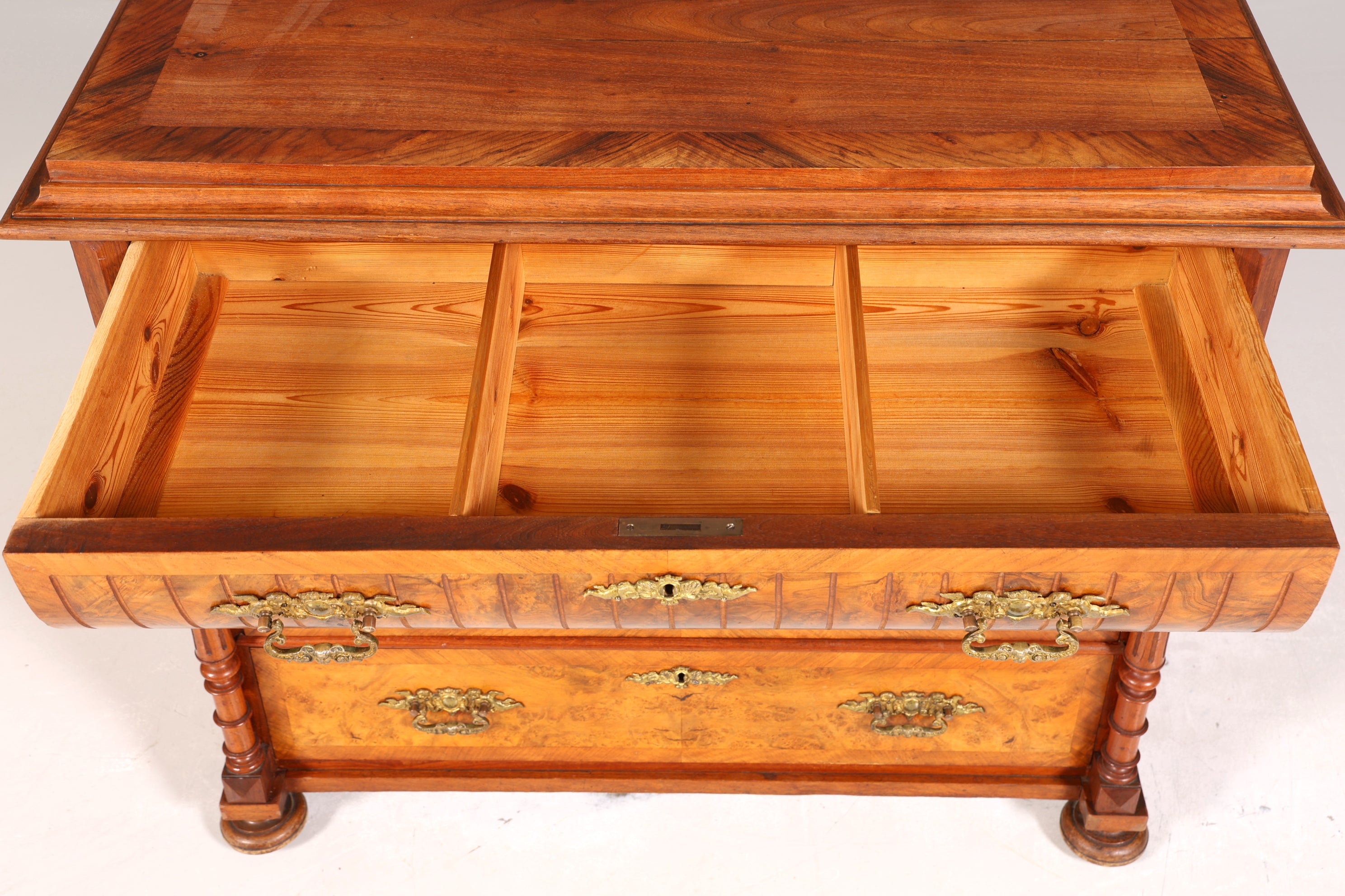 Wunderschöne Gründerzeit Kommode Louis Philippe Nussbaum Schubladen Kommode Sideboard um 1880