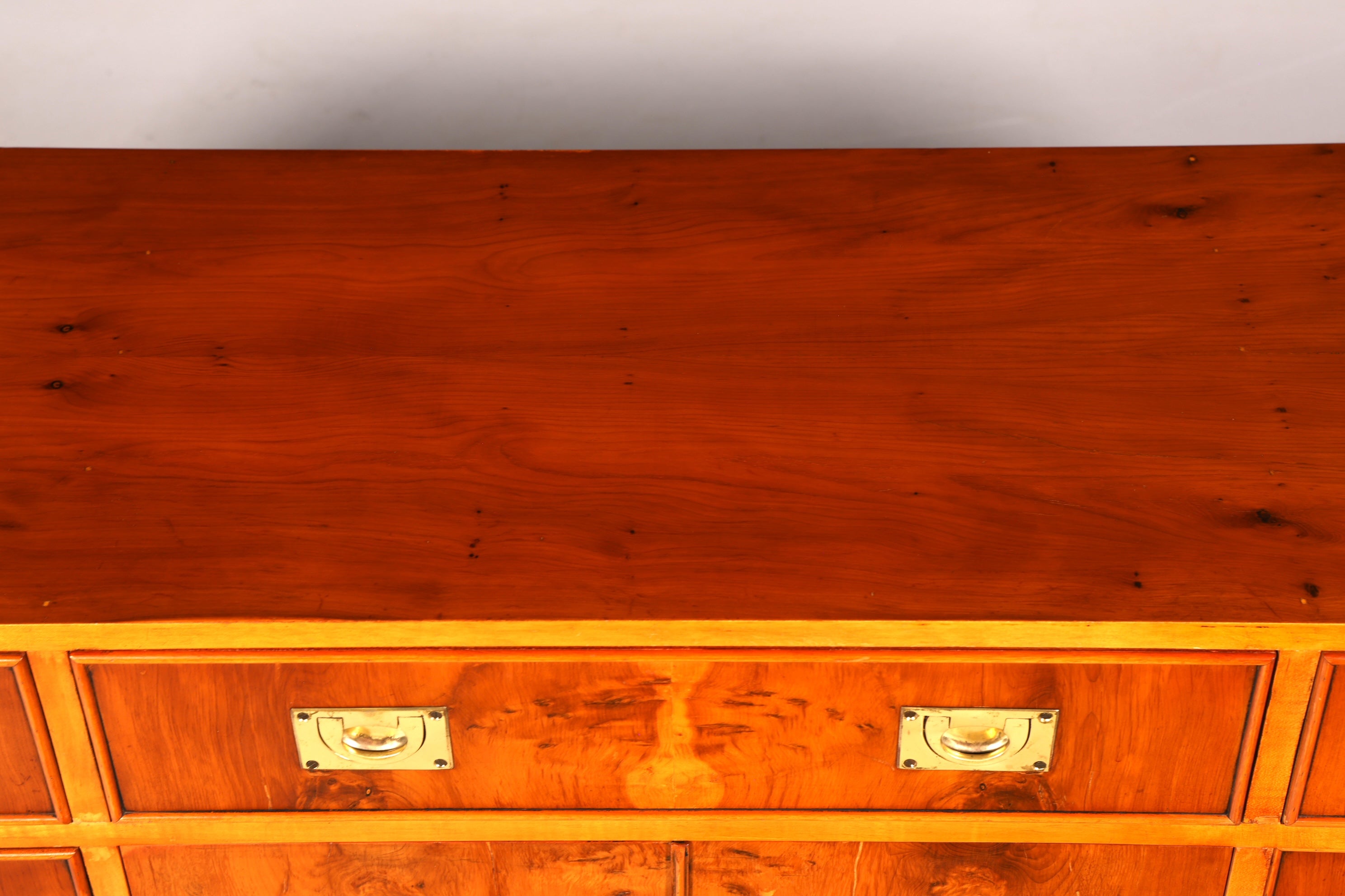 Wunderschönes XXL Maritim Sideboard Englische Schiffs Kommode Englisch Antik Schrank Military Chest