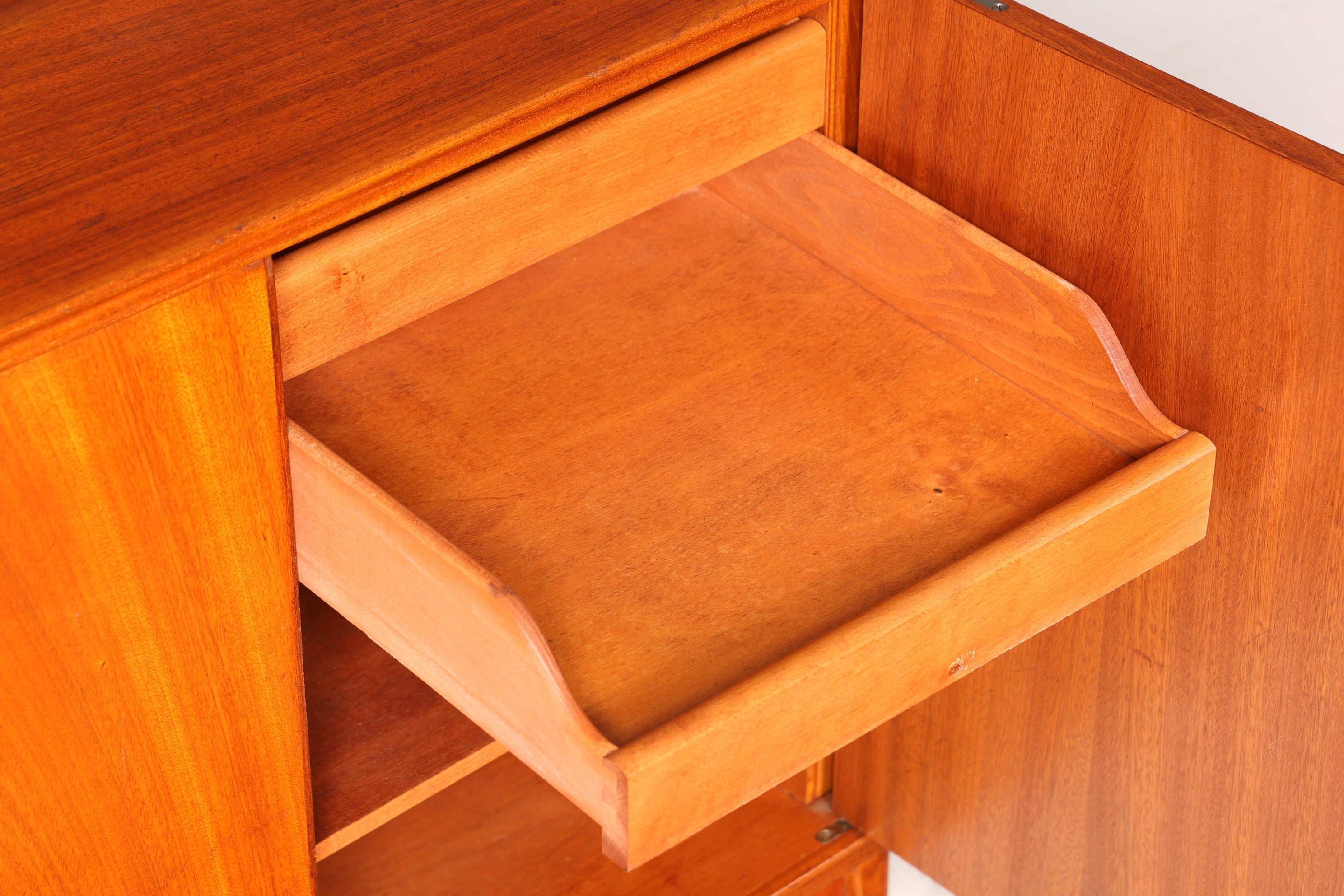 Wunderschönes Mid Century Sideboard Vintage Kommode TV Schrank Flurkommode 60s