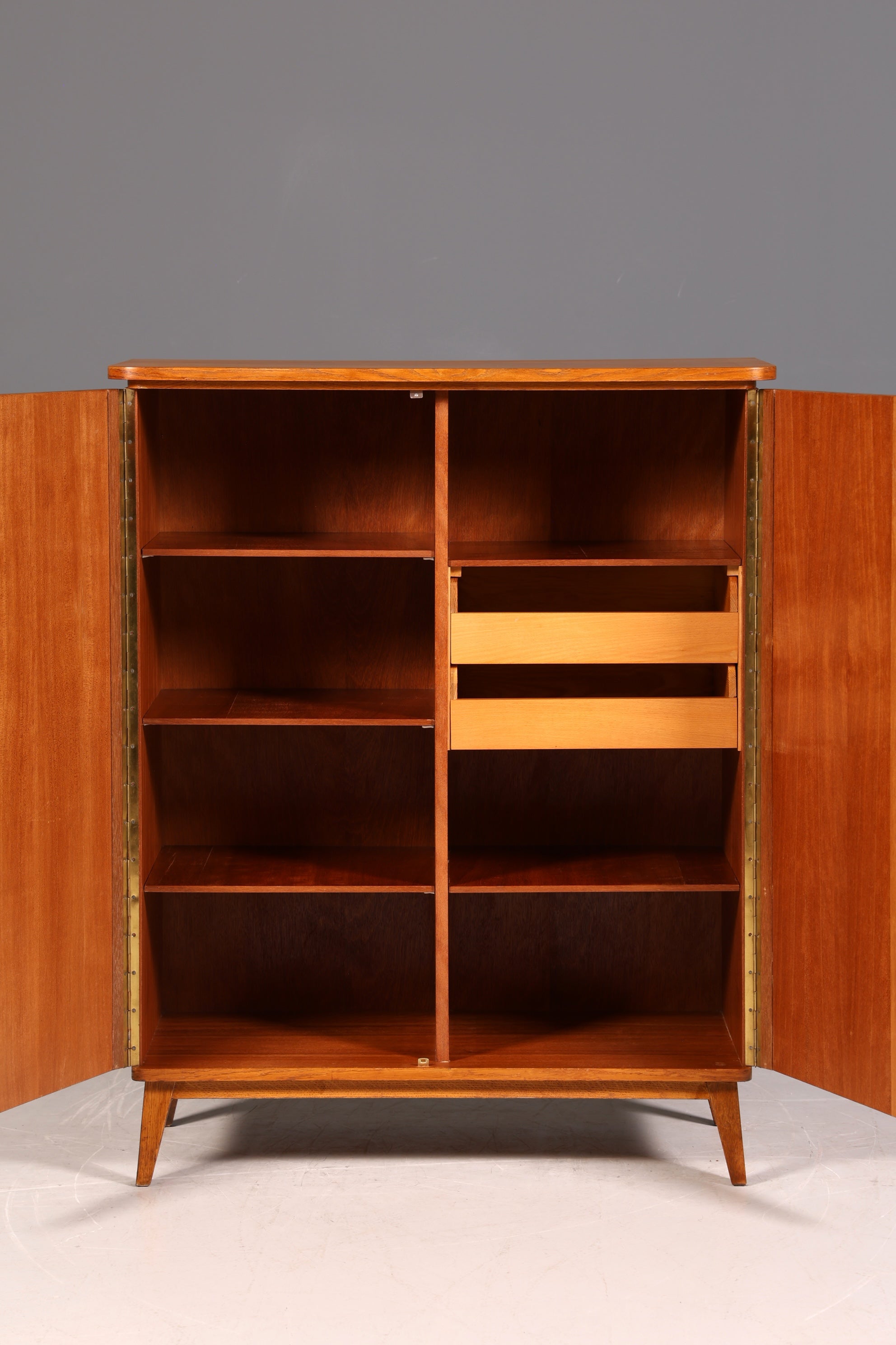 G210 Finish cm Wunderschöner Mid Century Schrank 60er Jahre Wäscheschrank Aktenschrank Kommode (Kopie 2)