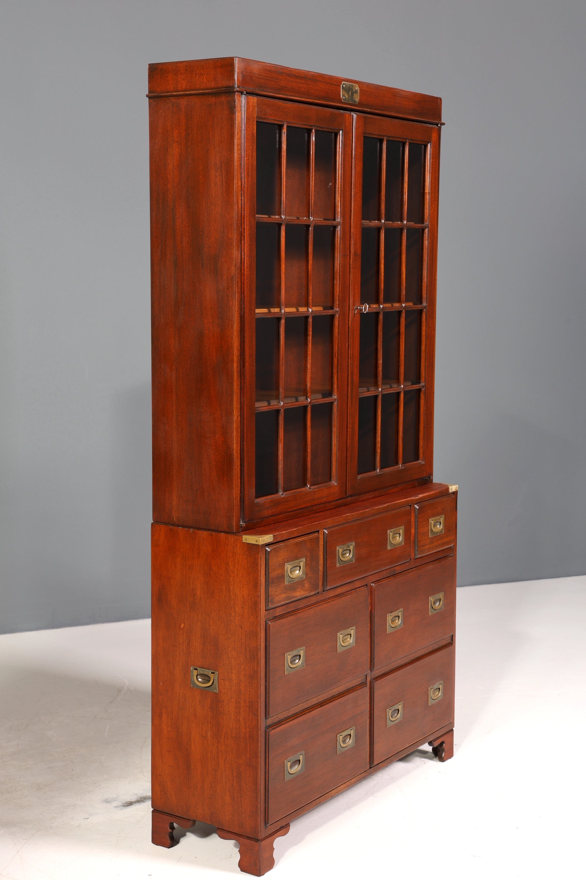 Wunderschöner Maritimer Vitrinenschrank Englischer Schrank echt Holz Bibliothek Englische Anrichte