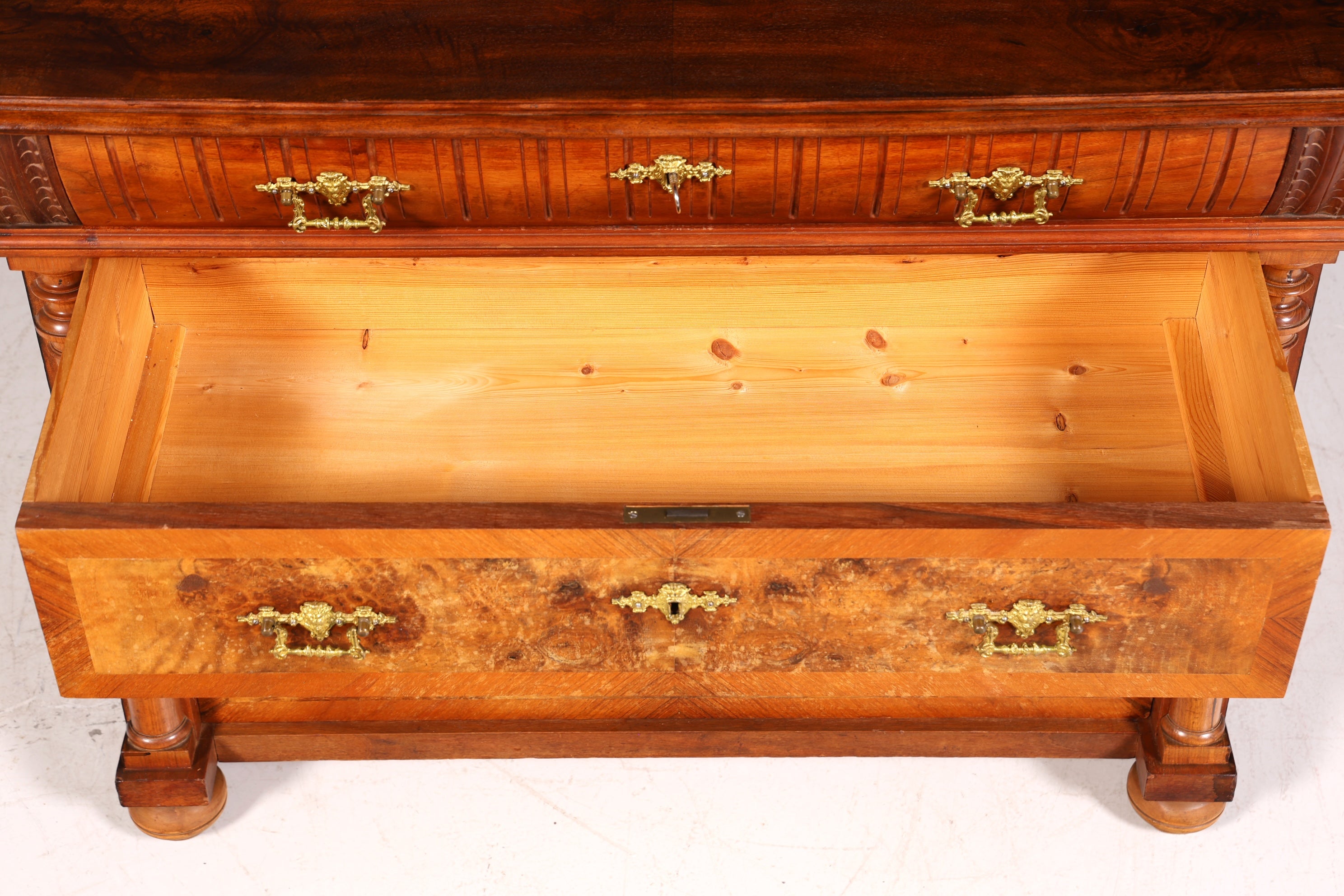 Beautiful Wilhelminian style chest of drawers Louis Philippe walnut drawers chest of drawers sideboard around 1880