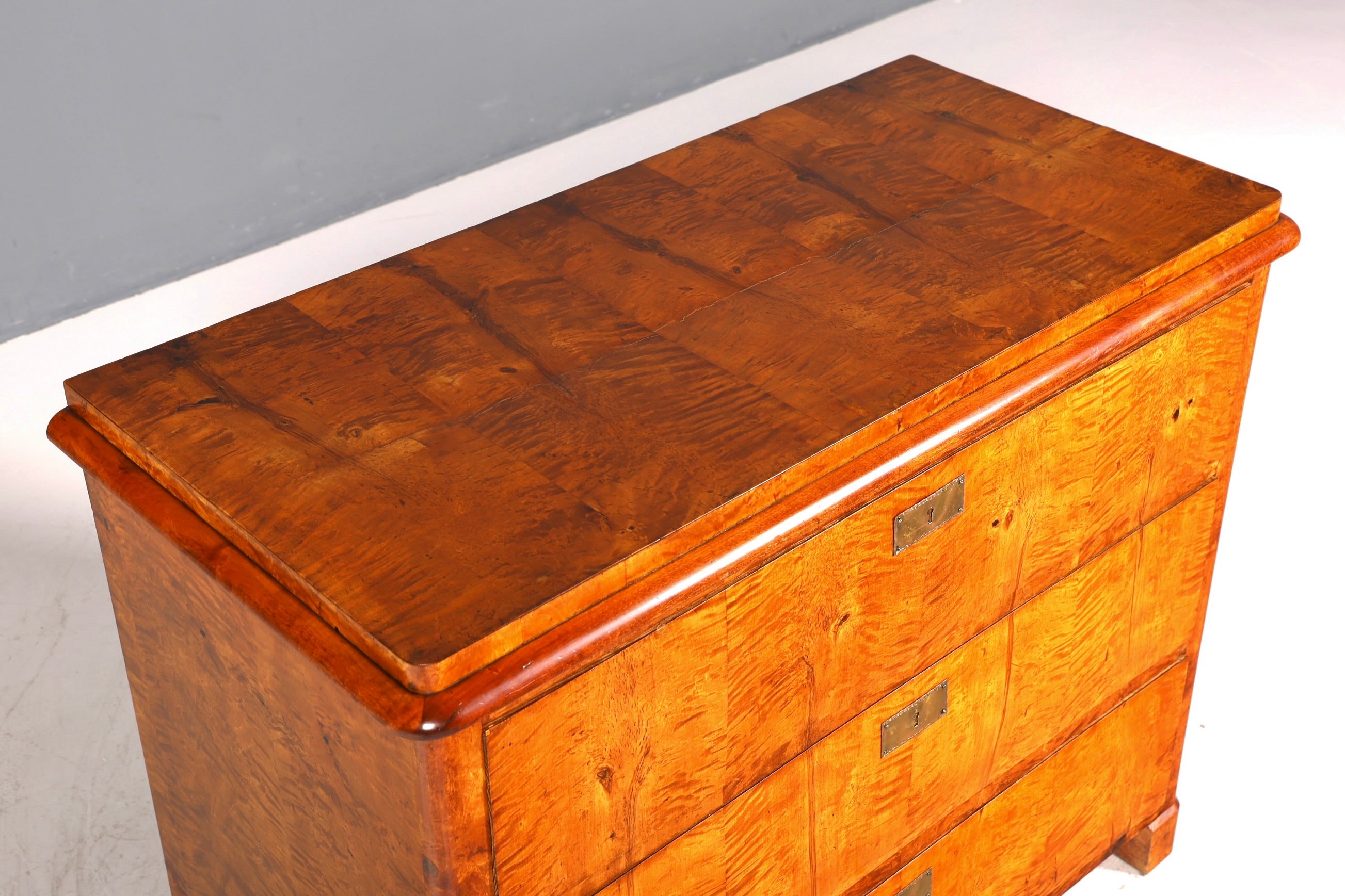 Beautiful Biedermeier Louis Philippe antique chest of drawers, linen chest