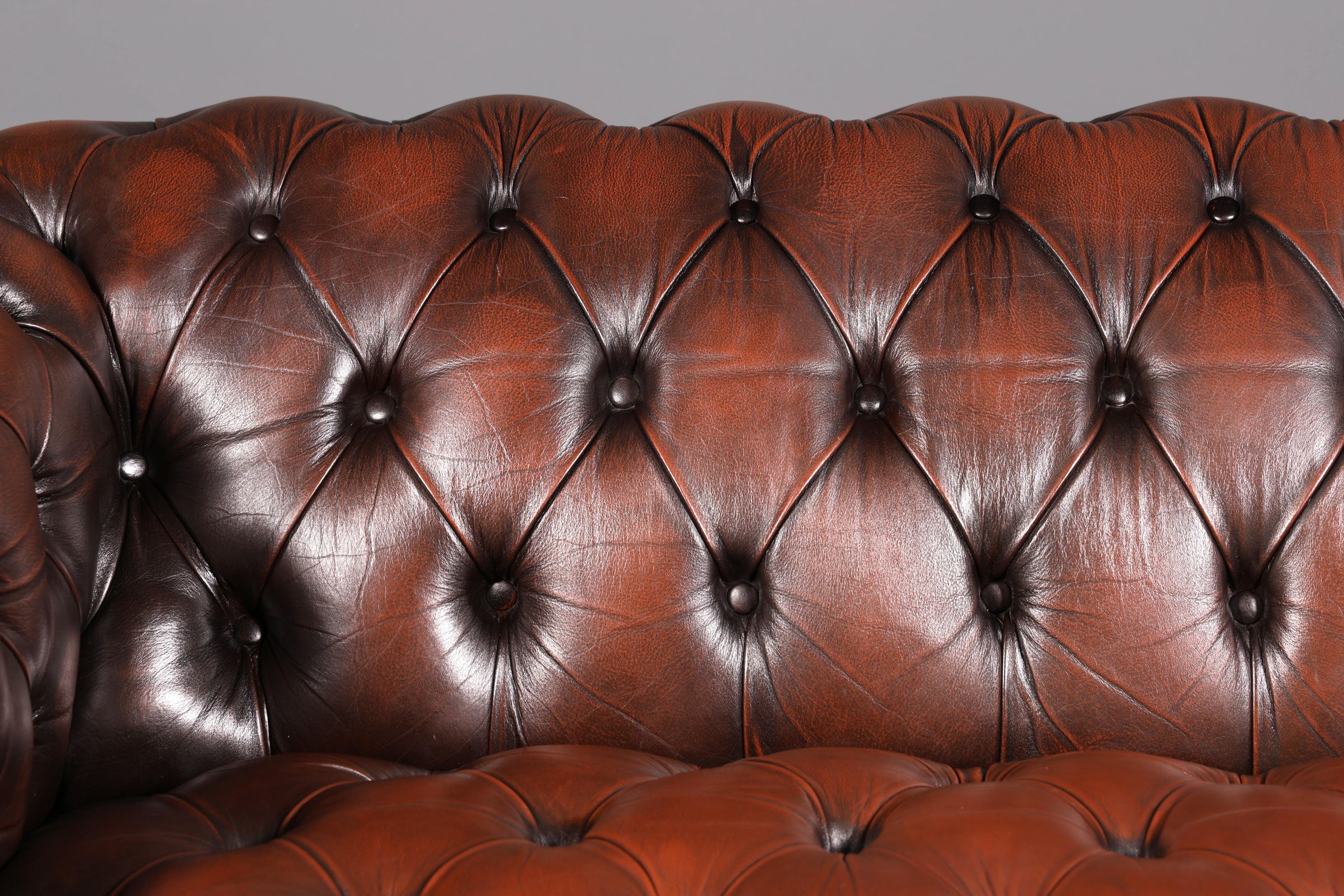Wunderschönes Original Chesterfield Sofa 2-Sitzer Couch Englisches echt Leder Sofa UK 1 von 2