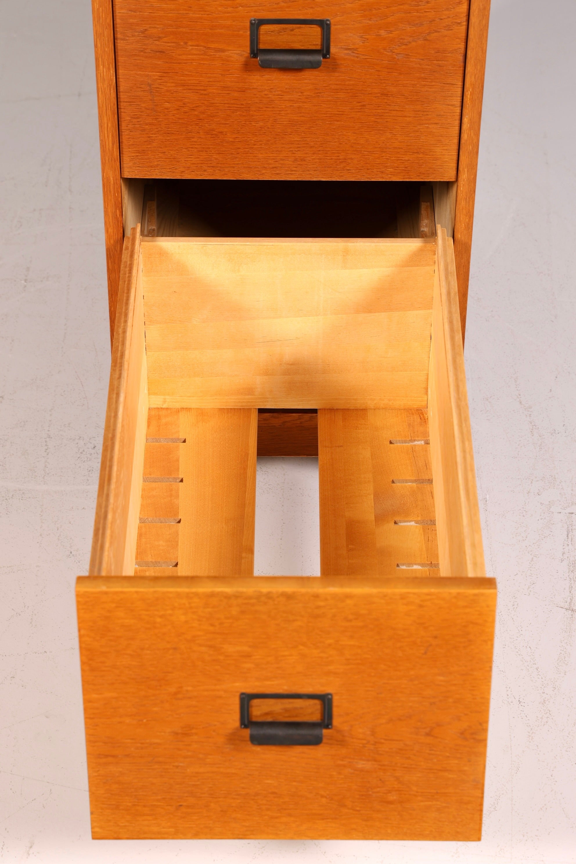 Wunderschöner Mid Century Aktenschrank Kommode Vintage Bauhaus Apothekerschrank Retro Schubladenkommode