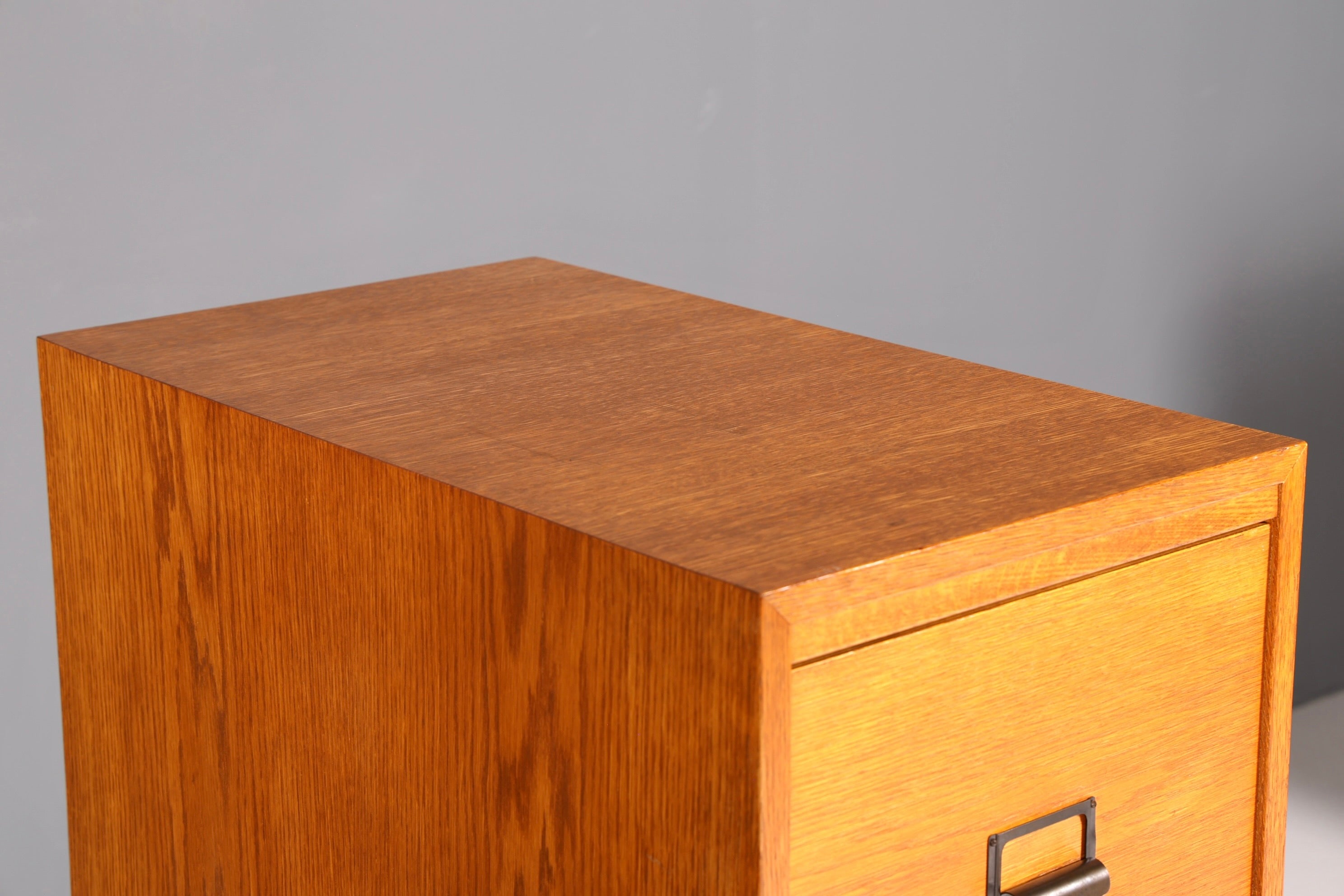 Edler Mid Century Aktenschrank Bauhaus Apothekerschrank Vintage Schubladenkommode Vertiko Retro