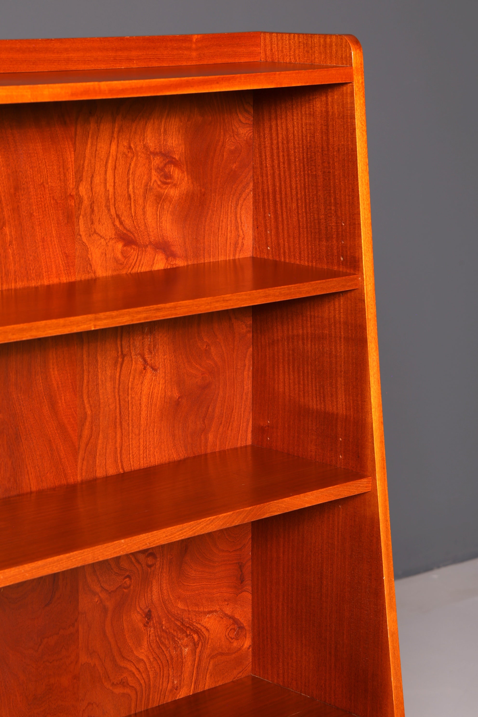 Wunderschöner Mid Century Schrank Vintage Regal Retro Bücherregal Buchablage 60s Designklassiker Bookshelf