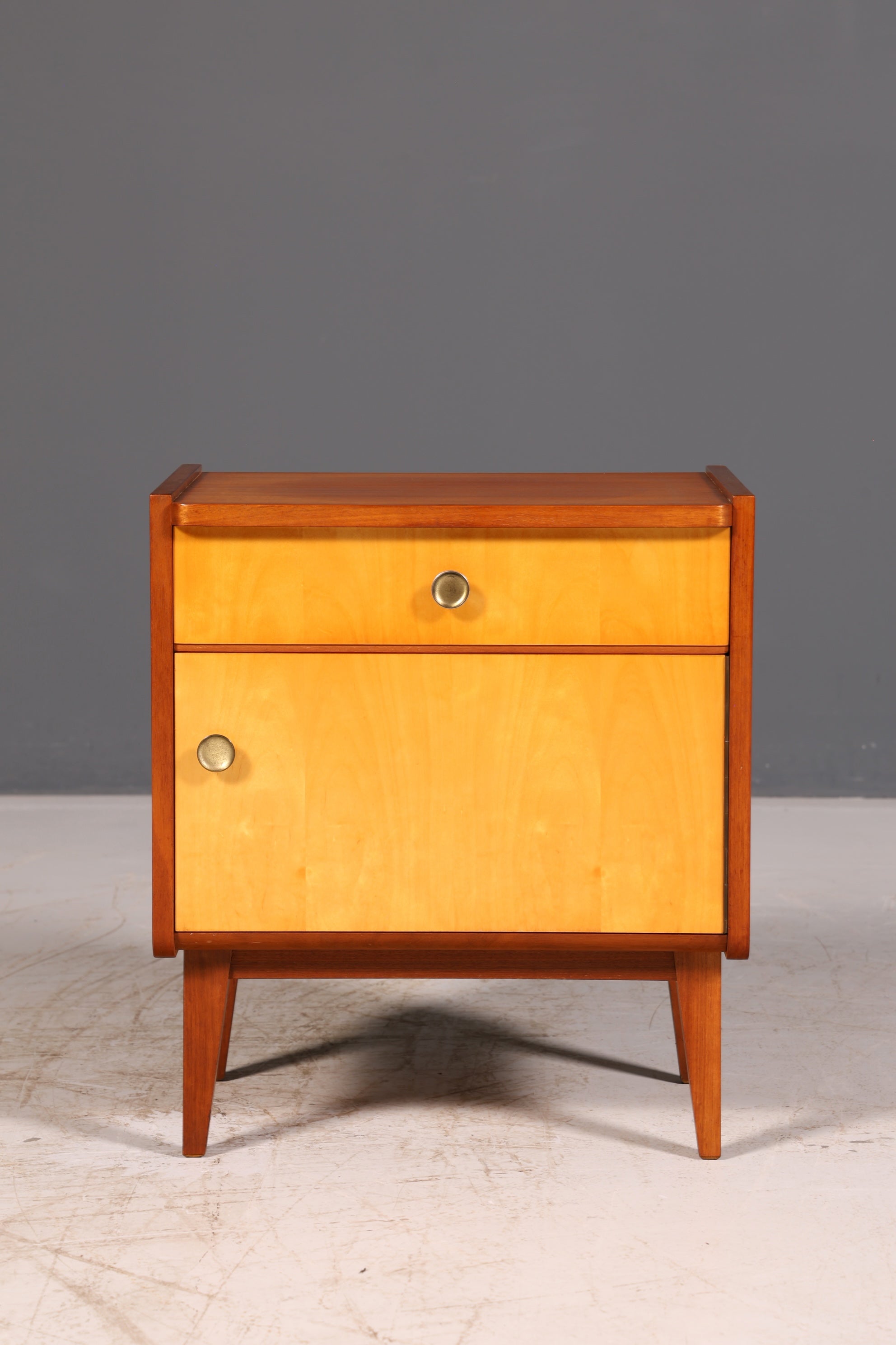 Wunderschöner Mid Century Nachttisch Vintage Danish Design Kommode Beistelltisch Nachtschrank Retro echt Holz 1 von 2