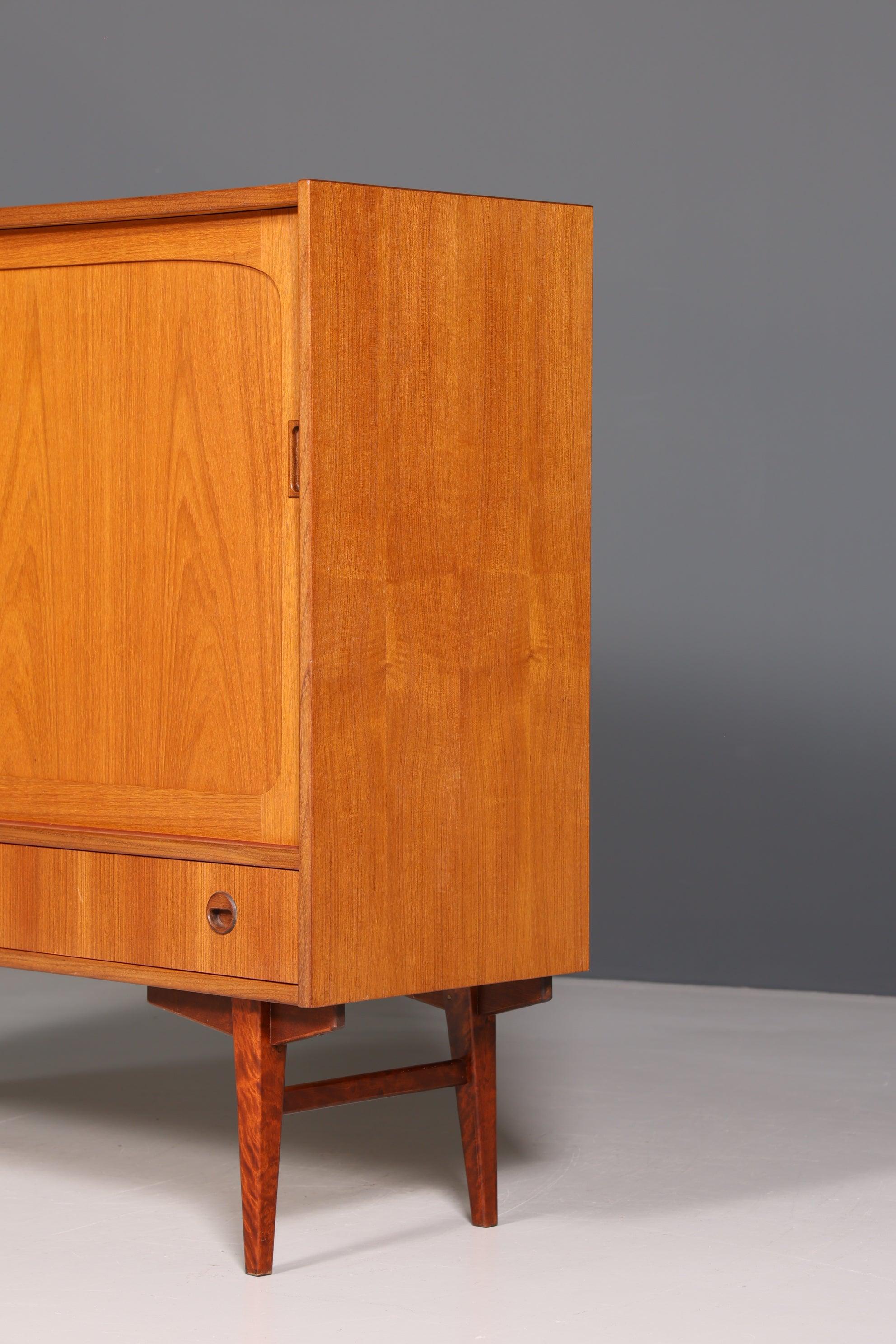 Stilvolles Mid Century Highboard "Made in Denmark" echt Holz Schrank Retro Sideboard Regal