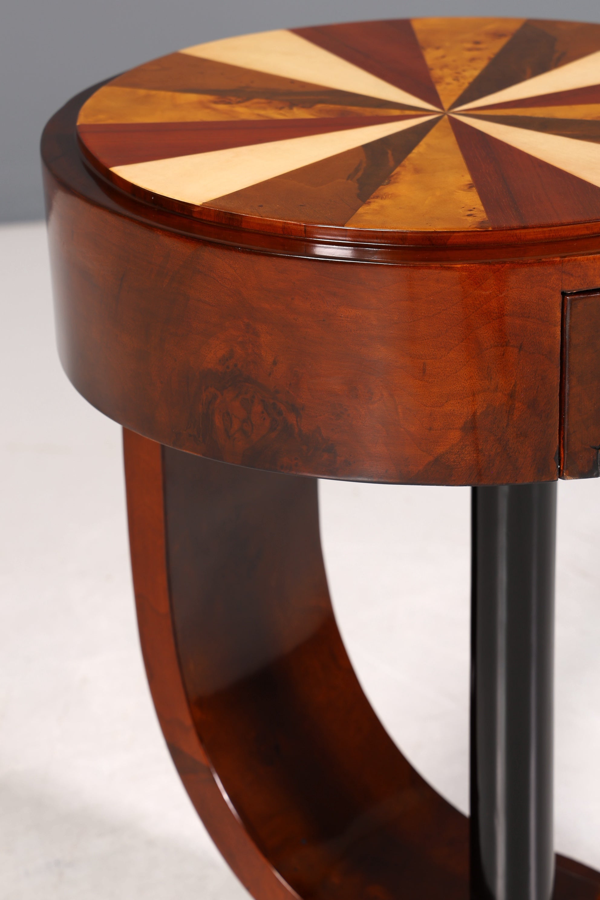 Traumhafte Art Deco Stil Kommode Beistelltisch Nachtisch Ablagetisch bunt