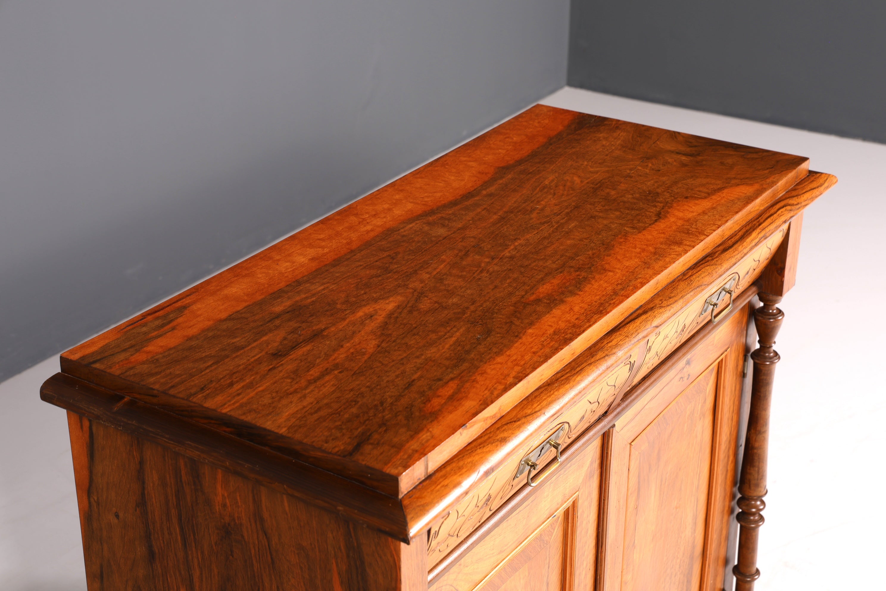 Wunderschöner Gründerzeit Schrank Louis Philippe Nussbaum Kommode um 1880