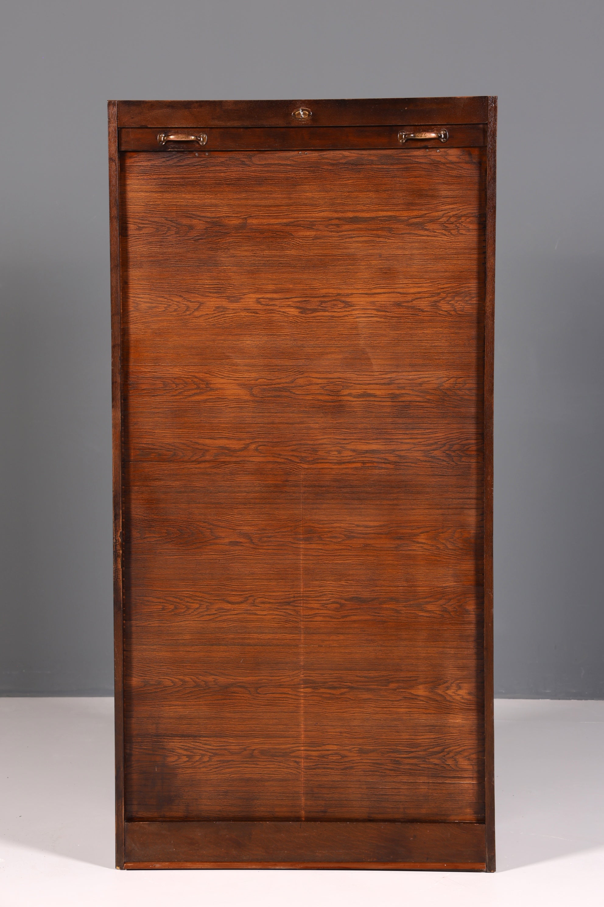 Schlichter Mid Century Rollladenschrank Bauhaus Apothekerschrank Art Deco Aktenschrank Büroschrank