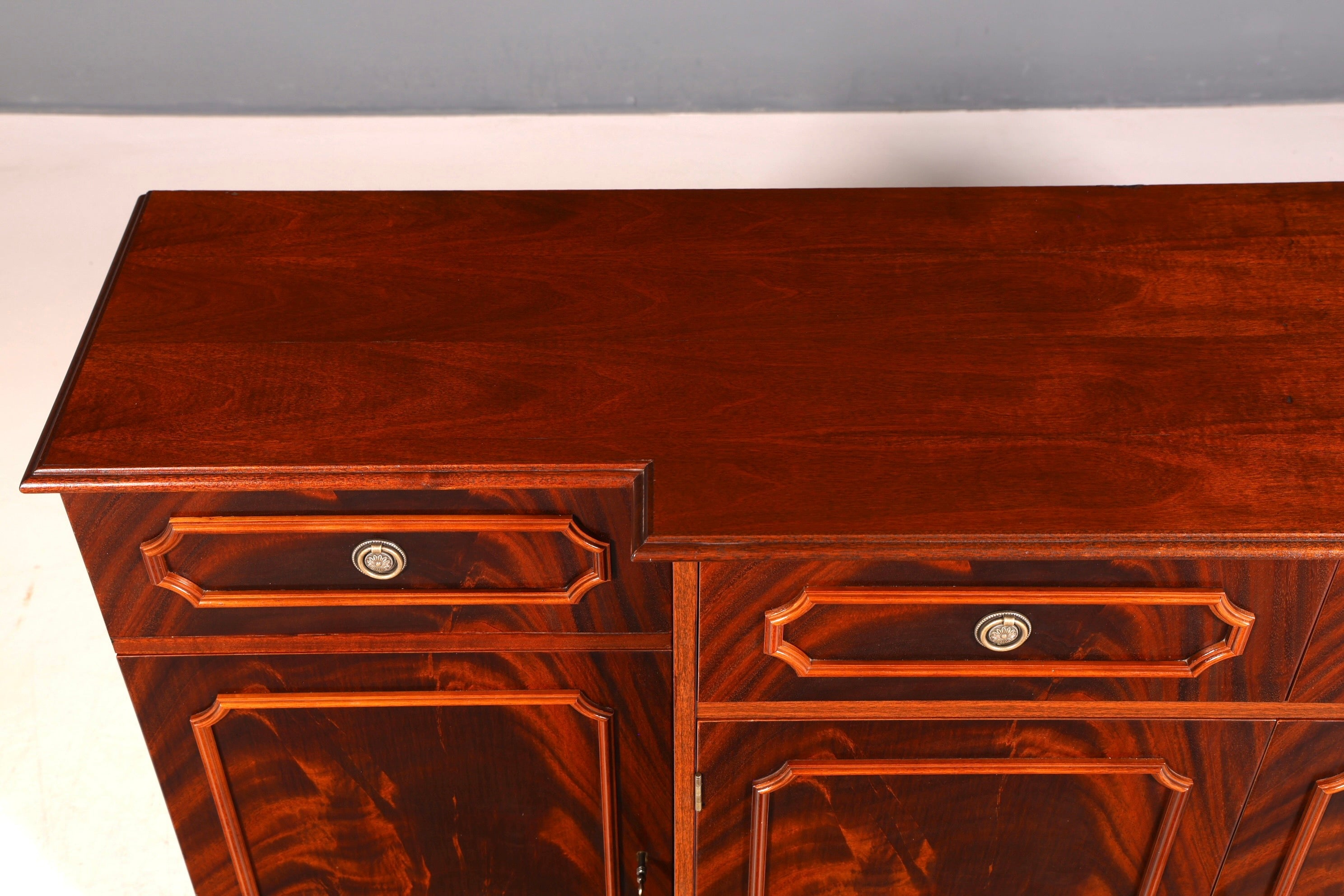 G326 Finish Wunderschönes Englisches Sideboard Mahagoni Schrank Antik 60s Buffetschrank Kommode (Kopie)