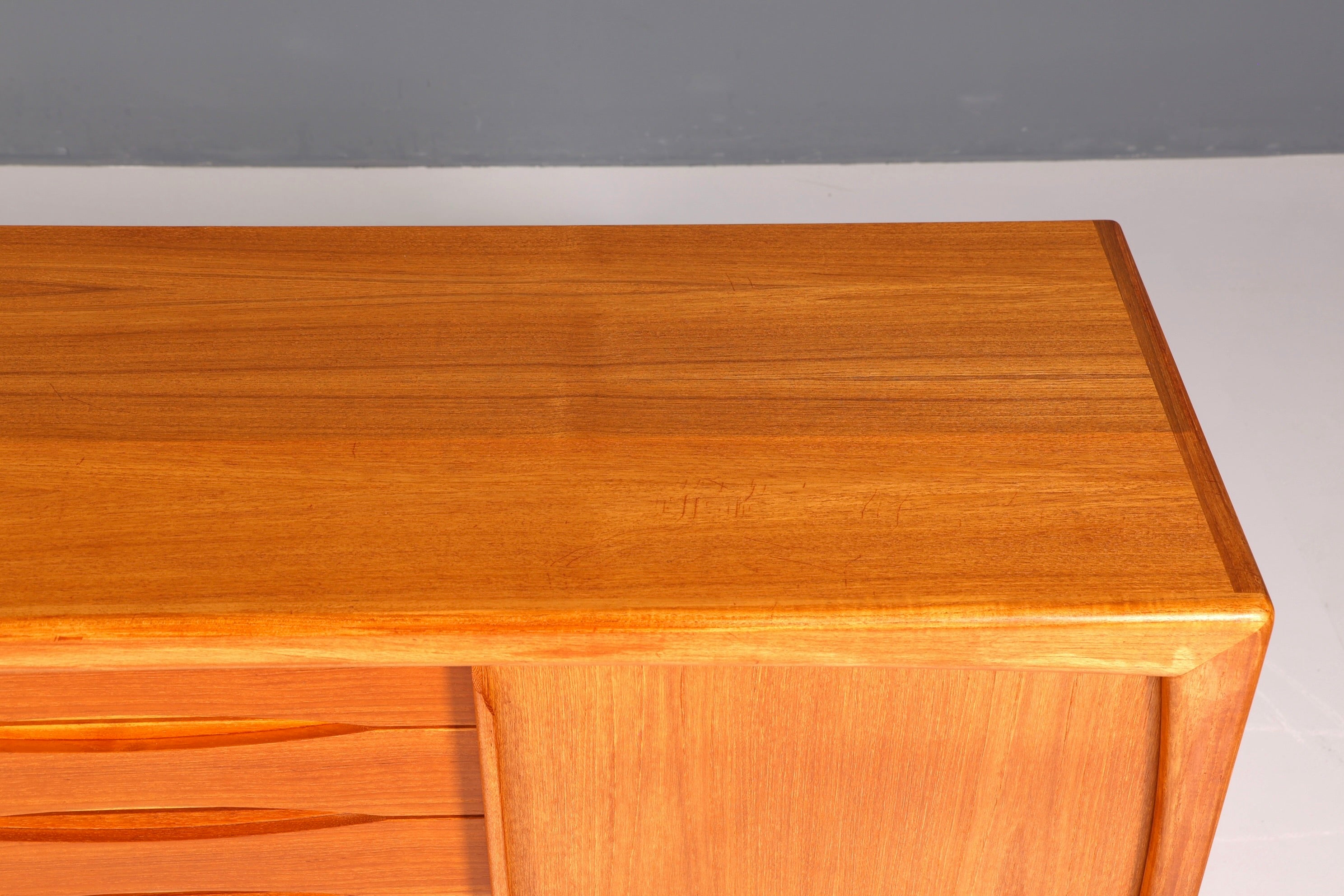 Edles Original Dyrlund Sideboard Mid Century Schrank Danish Design Teak Holz TV Schrank 60s Buffet