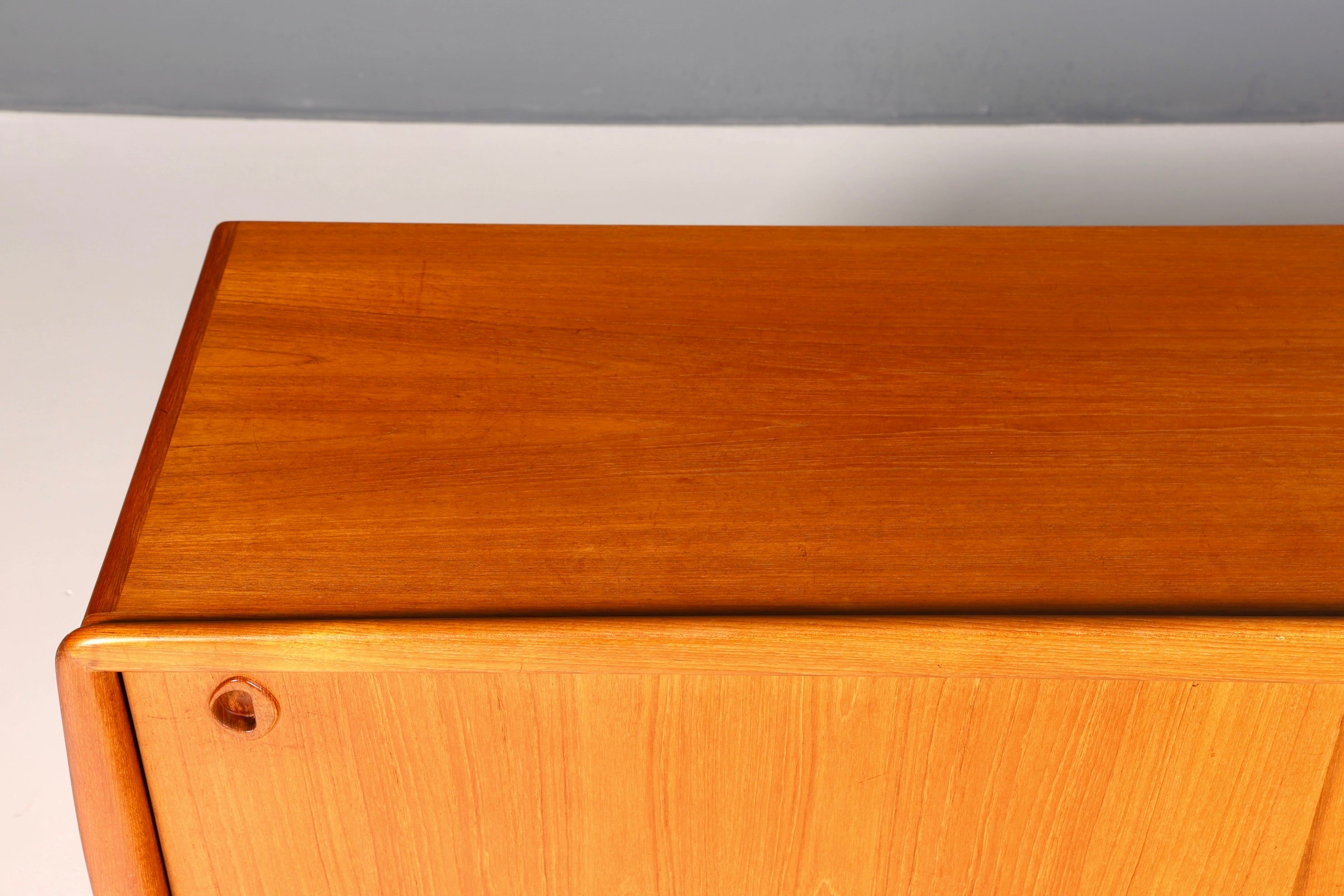 Beeindruckendes Original H.P. Hansen XXL Sideboard Teak Holz TV Kommode Vintage Schrank