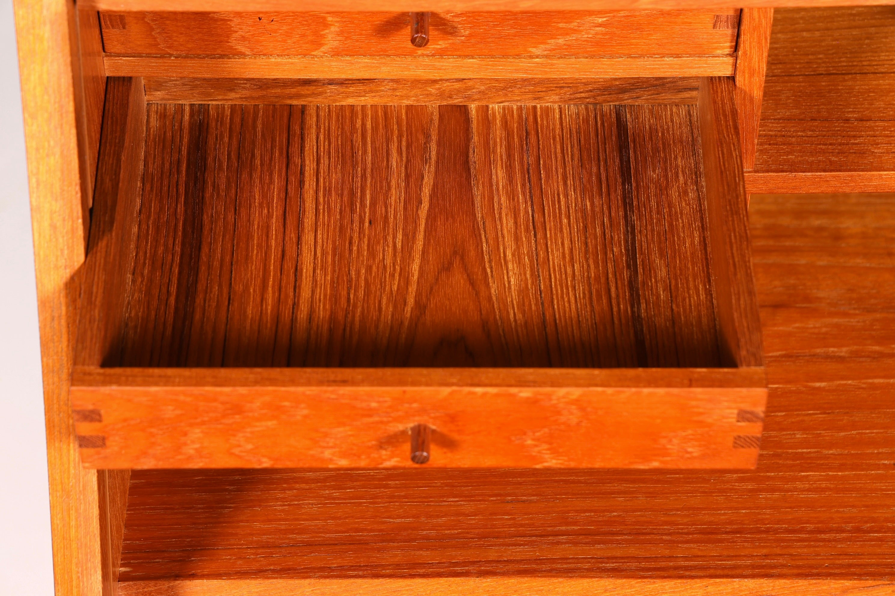 Edler Original Dyrlund Sekretär Mid Century Schreibtisch Danish Design Teak Holz Kommode Schreibkommode