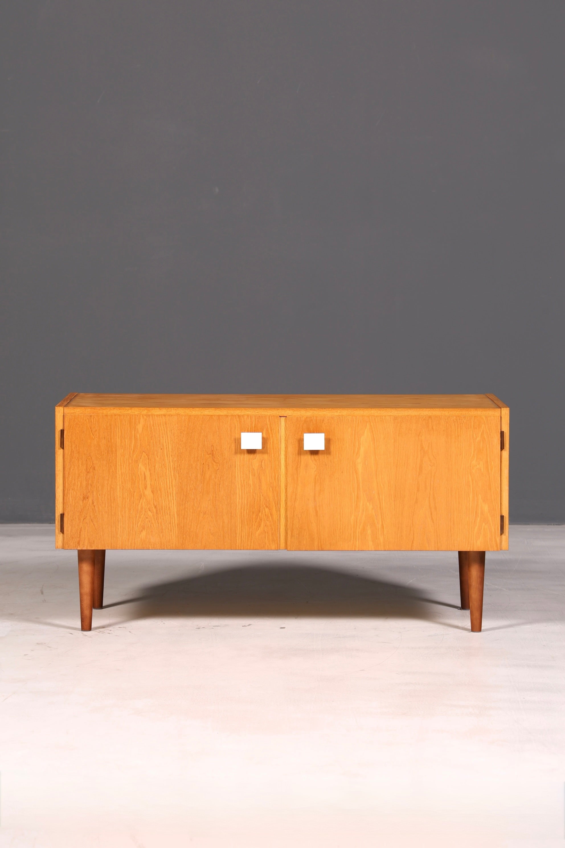 Wunderschöne Original Hellerau Mid Century Kommode Modell 427 Sideboard TV Schrank Vintage echt Holz