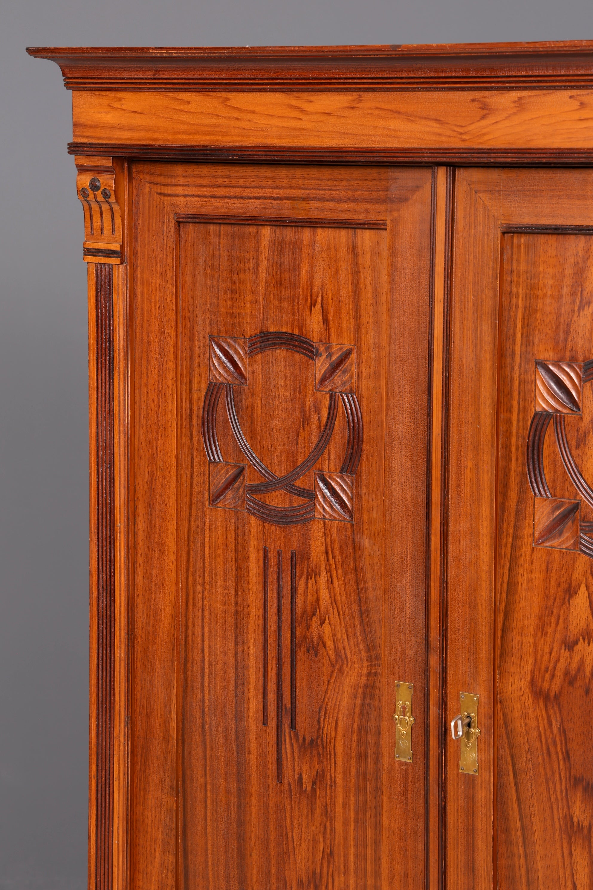 Prachtige antieke Jugendstil-kast uit circa 1880, eiken, kledingkast, hal kast, linnenkast, massief hout