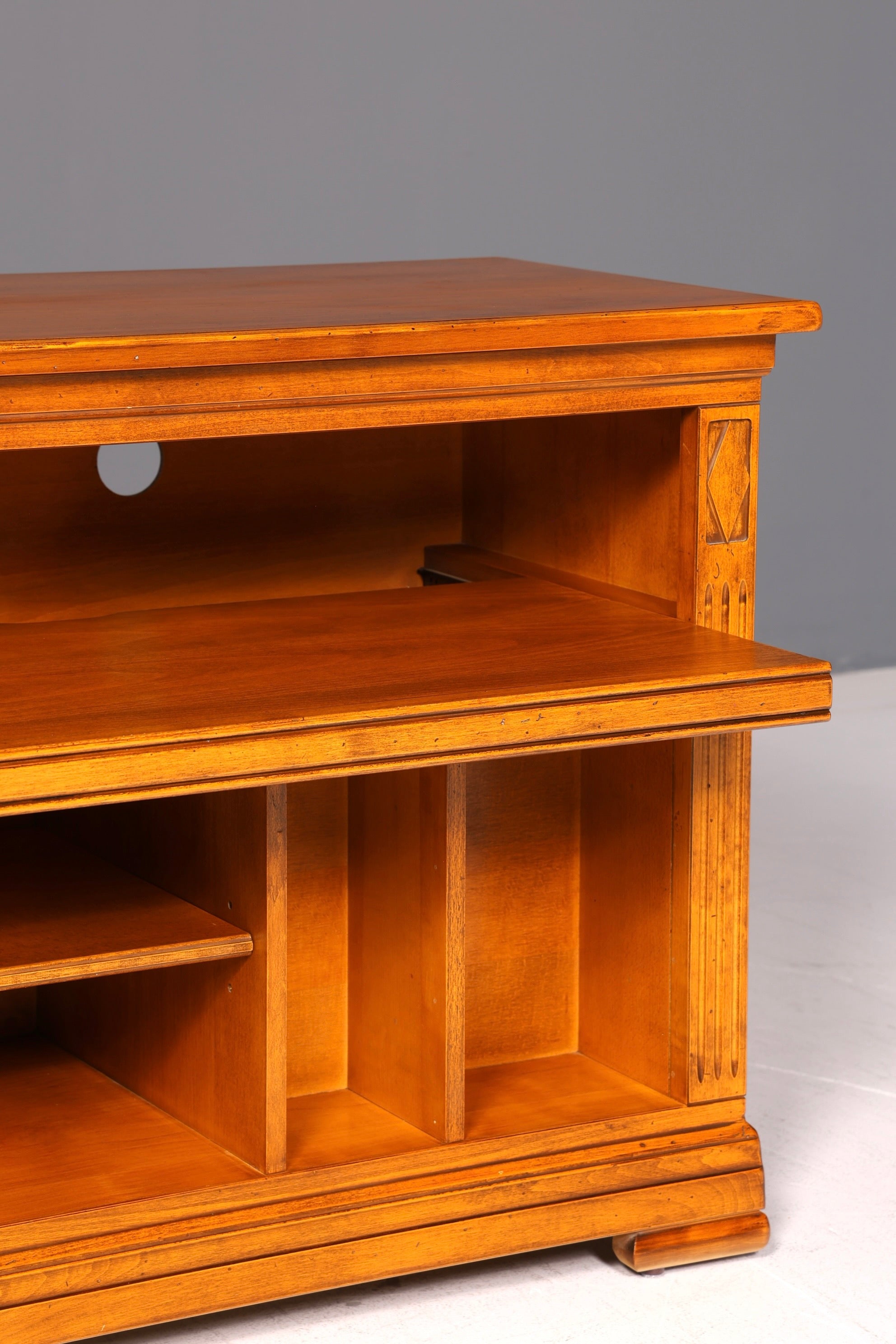 Edles Selva Regal TV-Schrank Villa Borghese Sideboard Kommode Massiv Holz Made in Italy Vintage