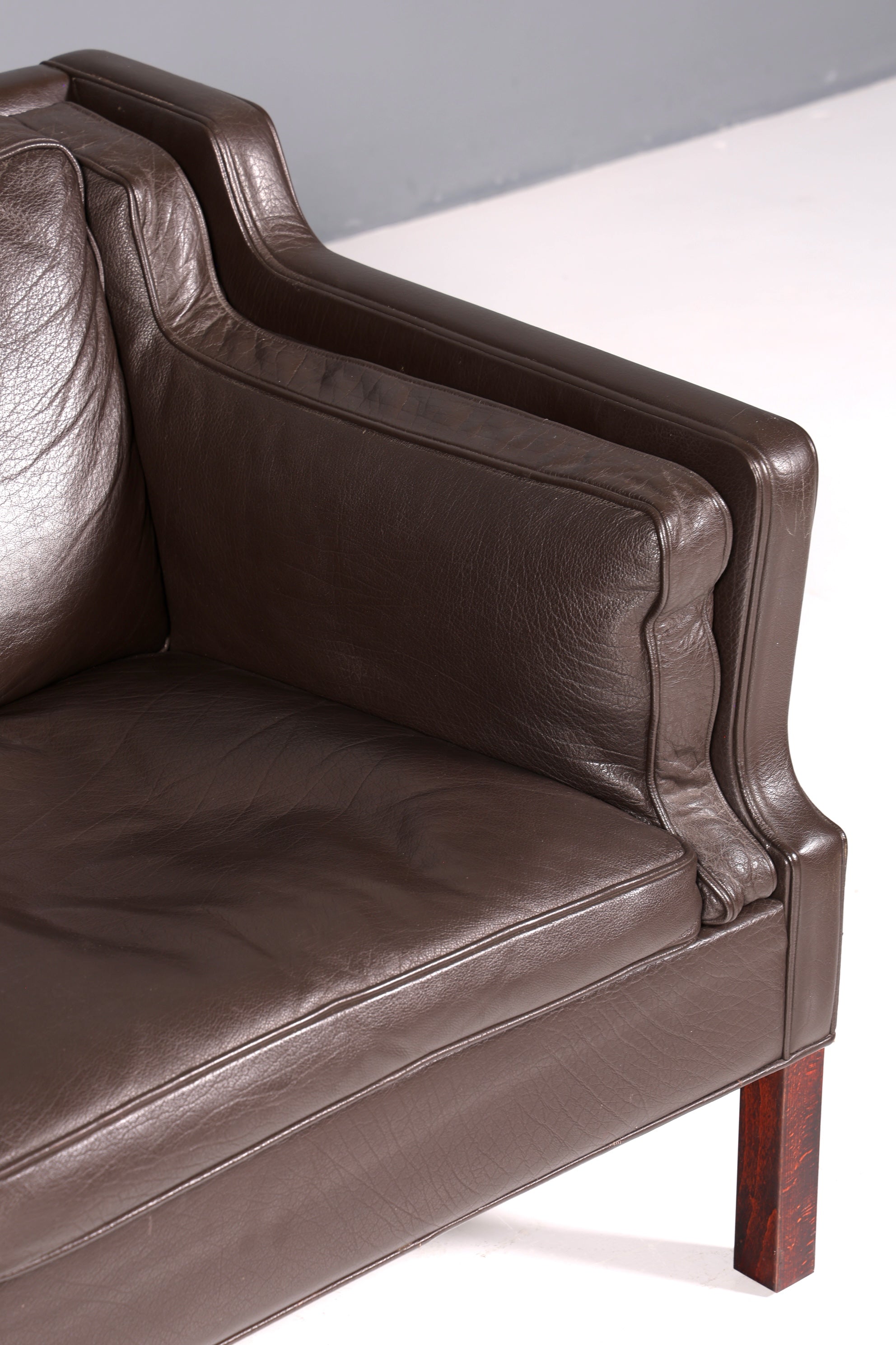 Wunderschönes Designer Børge Mogensen Sofa 2 Sitzer echt Leder Couch Modell 2213 Made in Denmark Canapé