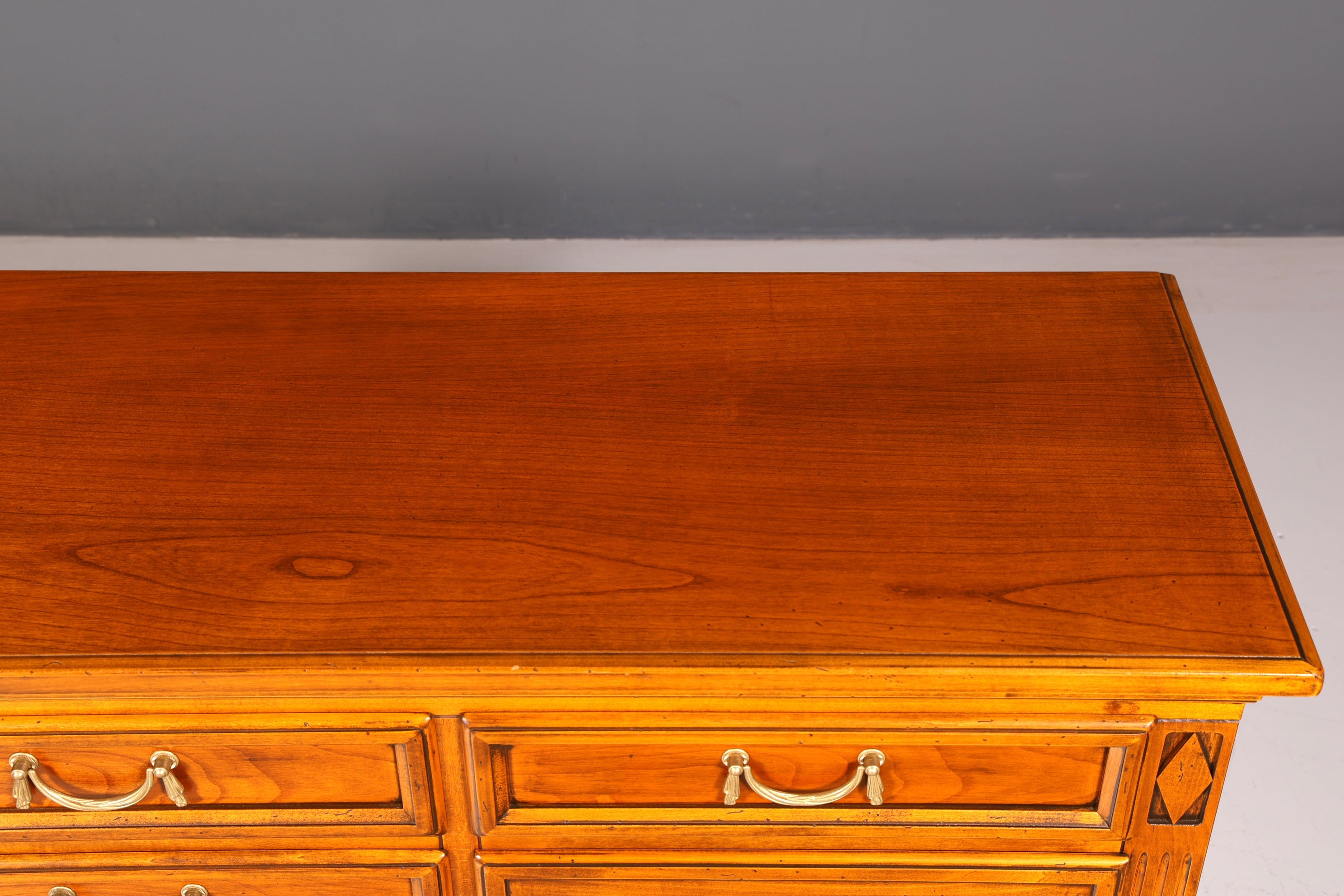 Wunderschönes Original Selva Sideboard Antik Stil Villa Borghese Schrank Kommode Buffet Anrichte