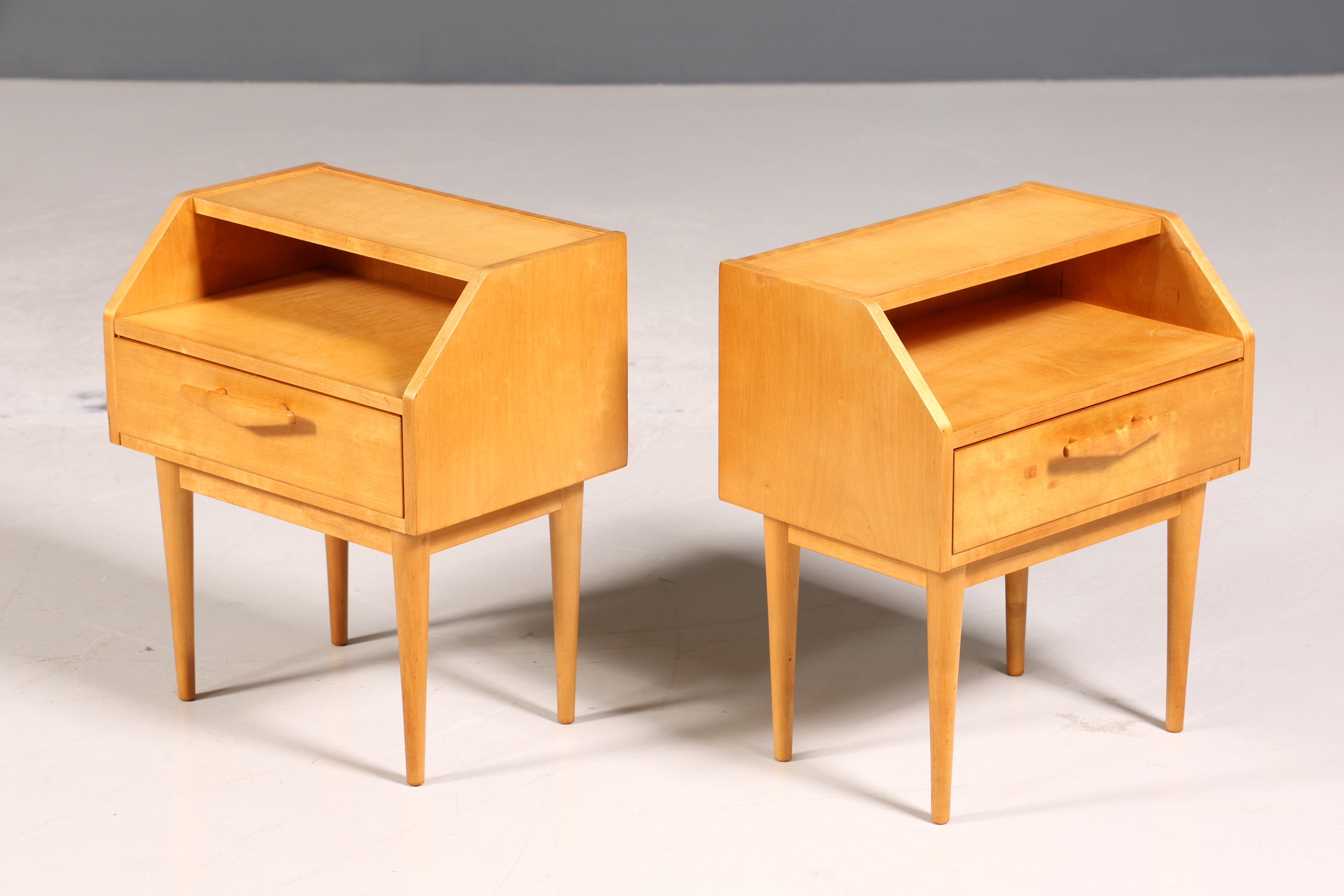 Traumhafte Hellerau Kommode Mid Century Nachttisch echt Holz Beistelltisch VEB Möbel 1 von 2
