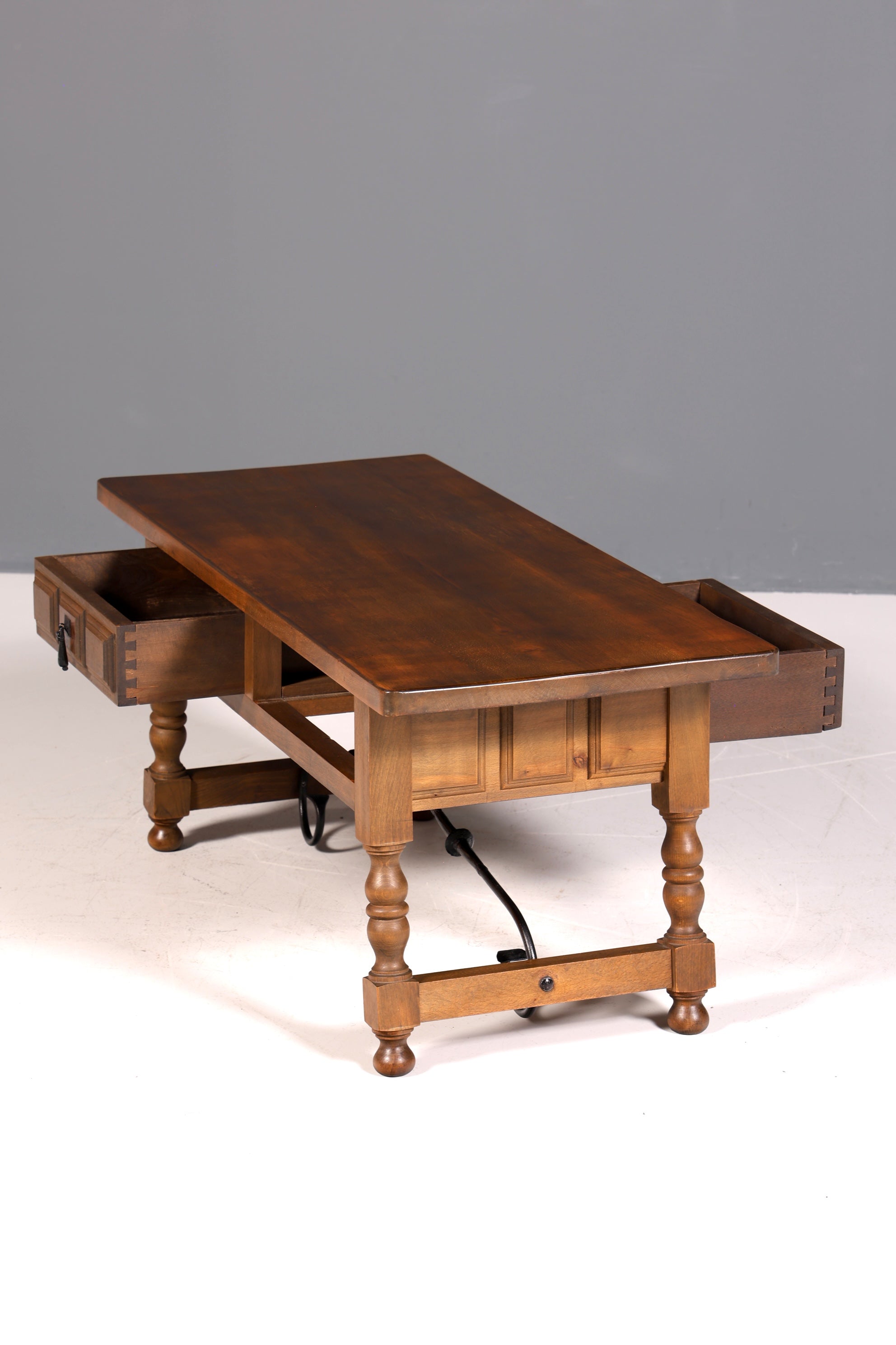 Beautiful Spanish table, real wood coffee table, rustic Spanish side table