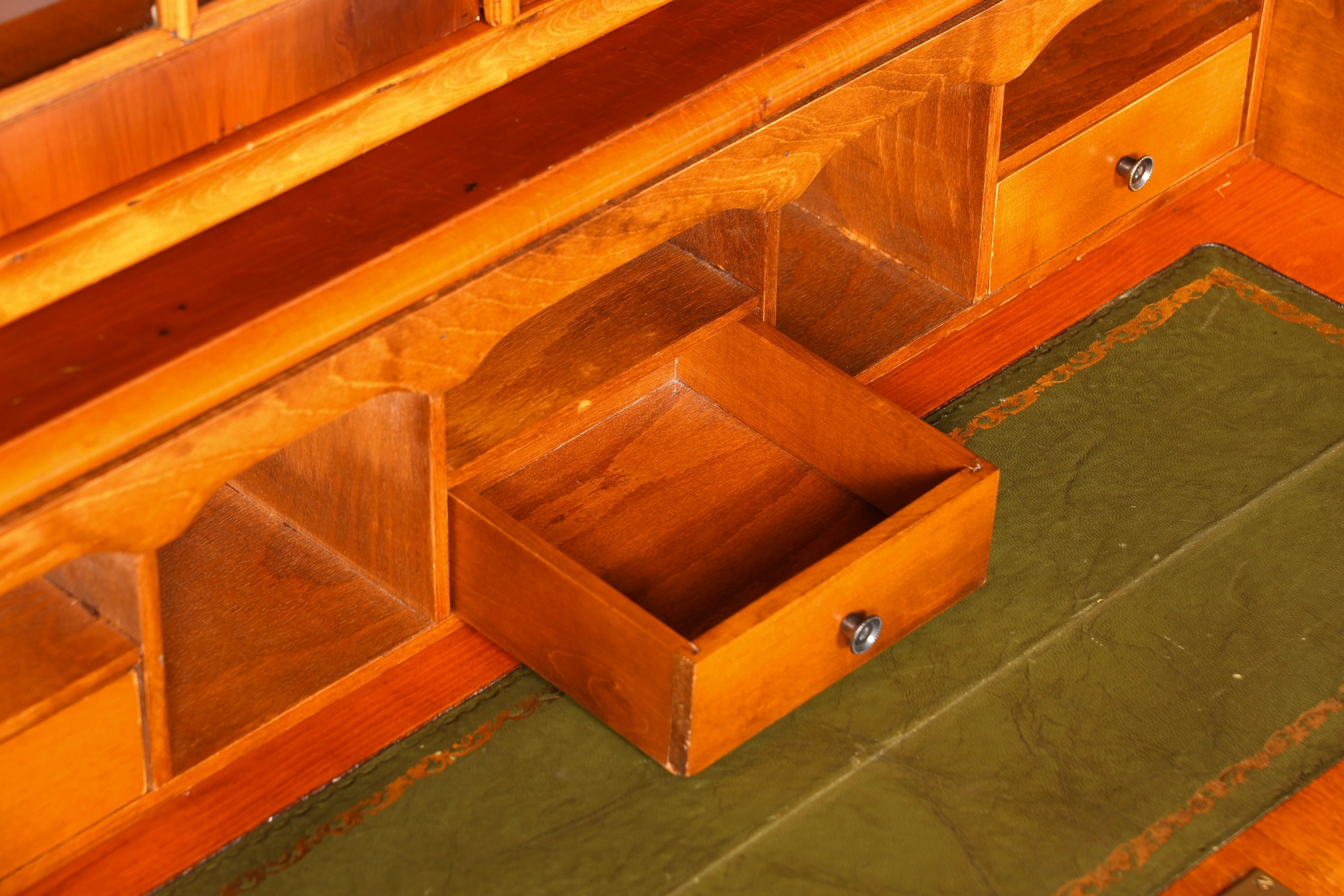 Dreamlike English display cabinet, bookcase, buffet, antique style, English yew, glass display case, library