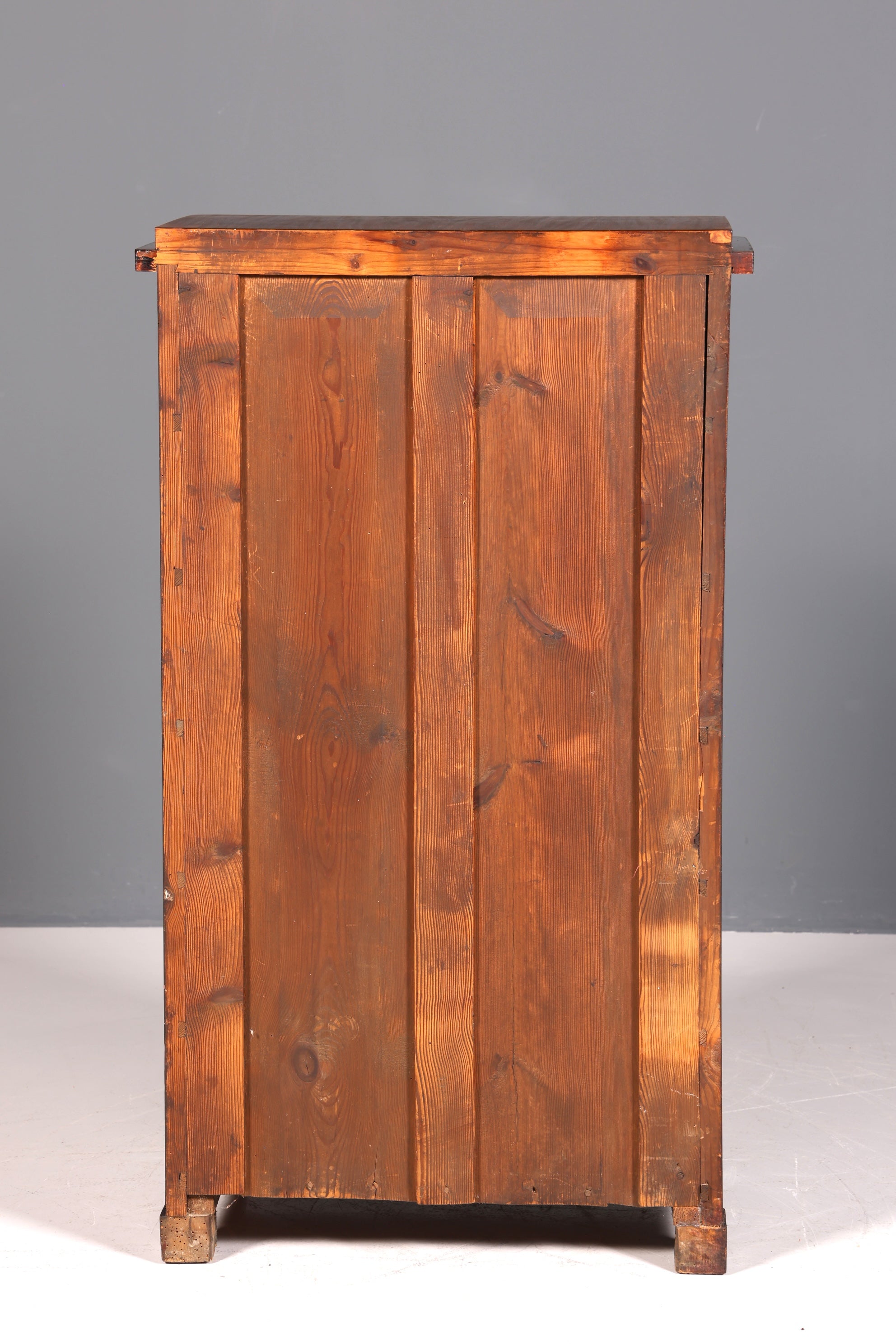 Beautiful Louis Philippe chiffonier circa 1880, Gründerzeit (late 19th-century) vertiko cabinet, Semainier