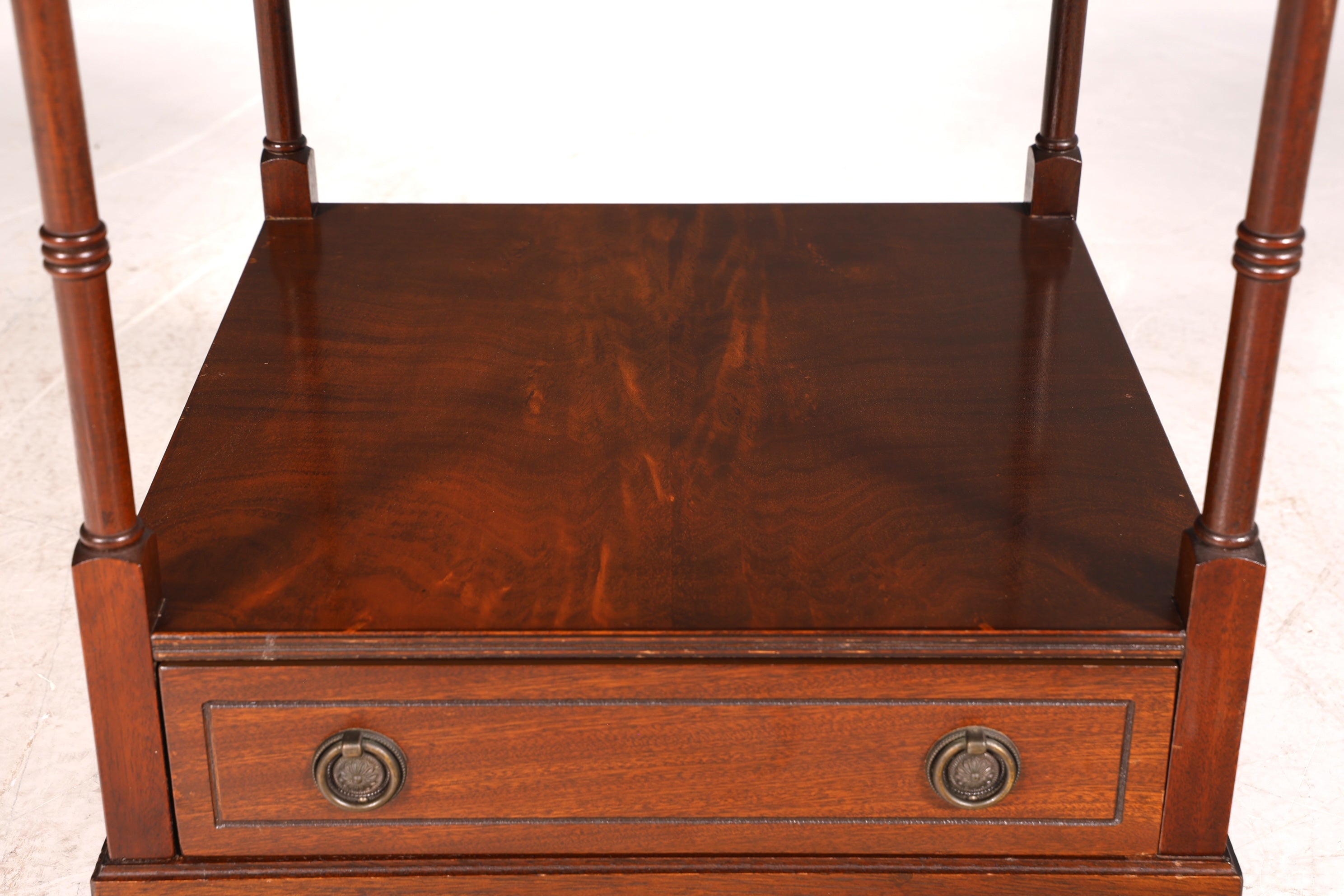 F978 Finish cm Traumhafter Englischer Tisch Couchtisch Englisch Antik Stil Mahagoni Ablagetisch Empire Stil Beistelltisch