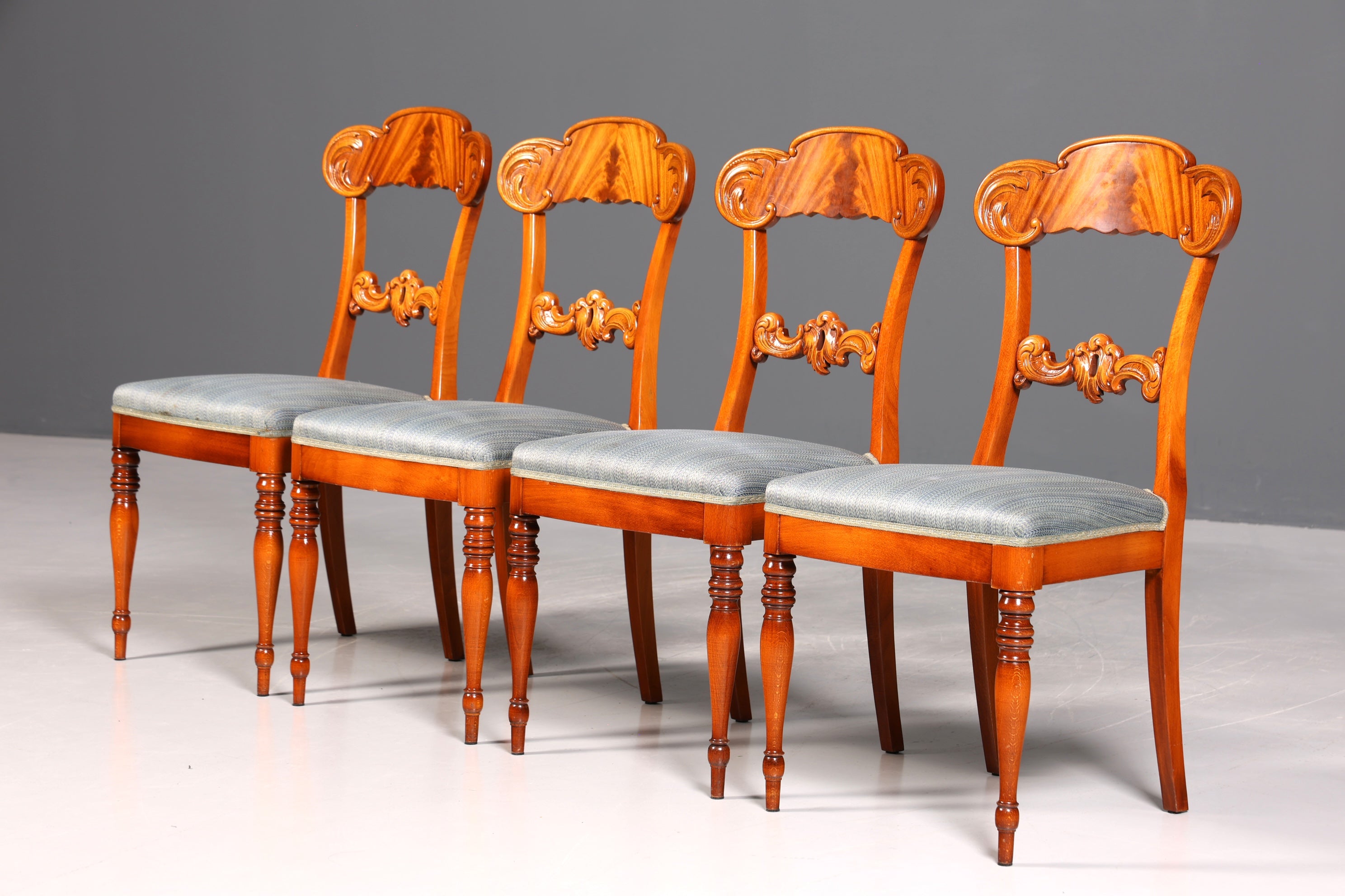 4x Traumhafte Stühle im Biedermeier Stil Antik Stuhl Set Louis Philippe Küchenstühle Esszimmer Stühle