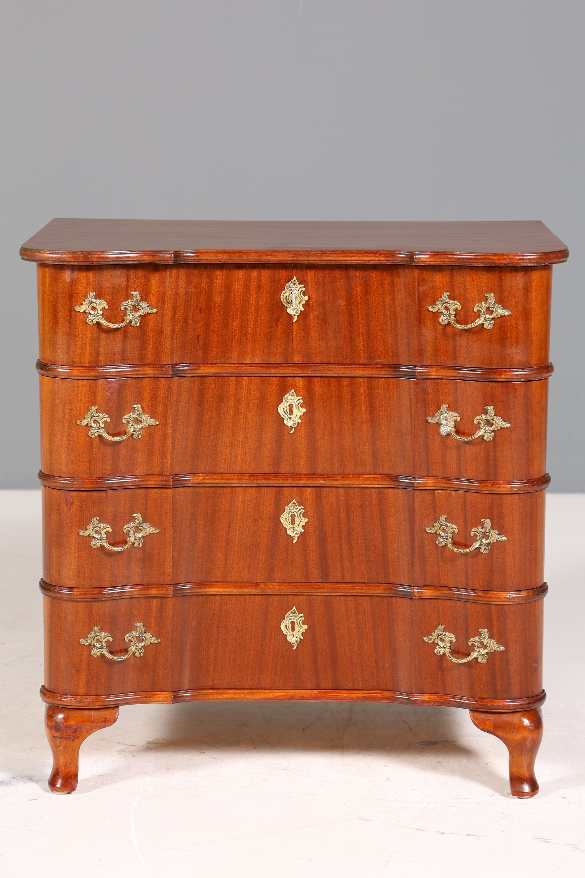 Wunderschöne geschwungene Kommode im Barock Stil Sideboard Schubladenkommode