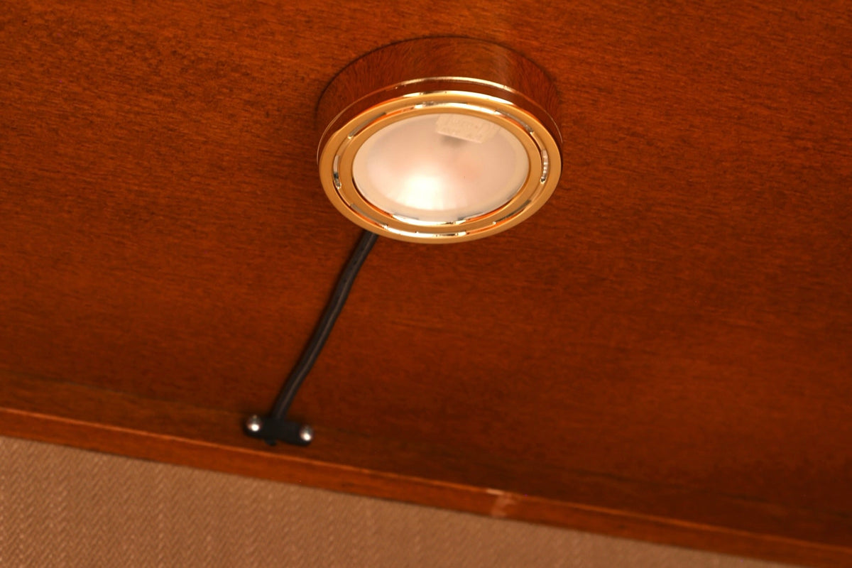 Prachtige originele Selva Style internationale vitrinekast van kersenhout in antieke stijl, glazen vitrinekast, vertiko, servieskast, Italiaanse meubels