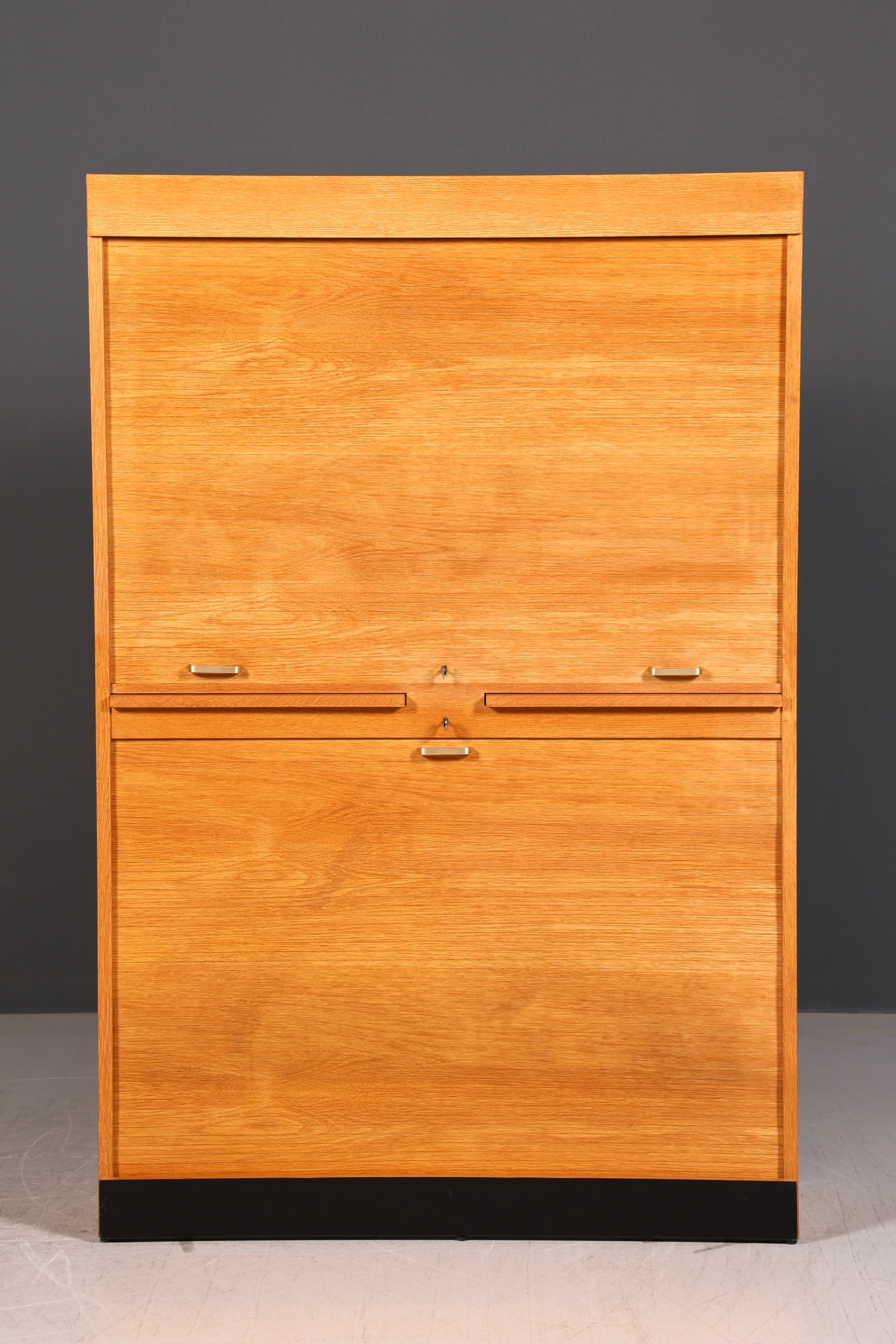Stilvoller Mid Century Rollladenschrank Bauhaus Apothekerschrank Art Deco Büro Aktenschrank