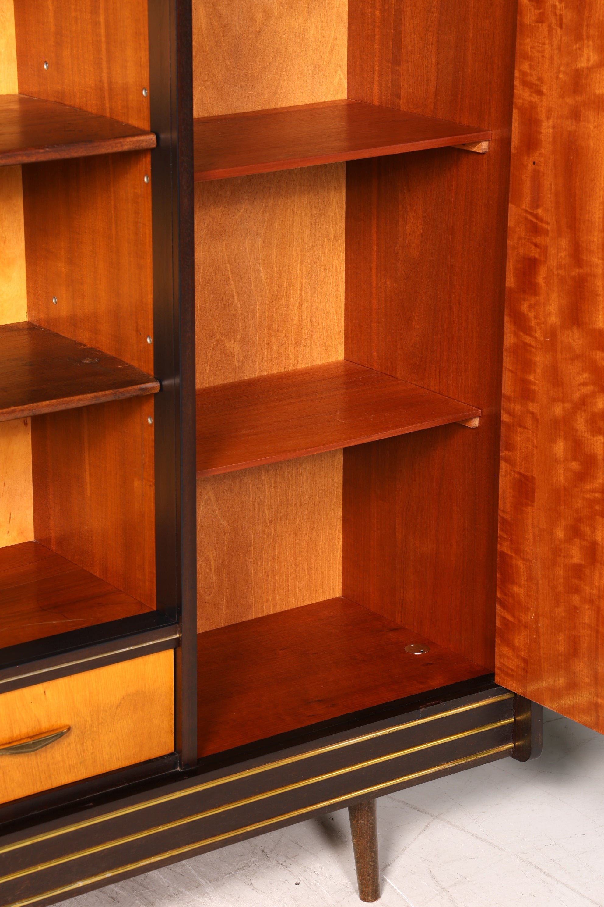 Wunderschöner Mid Century Schrank 60er Jahre Bücherregal Aktenschrank Rockabilly Wäscheschrank Regal Highboard