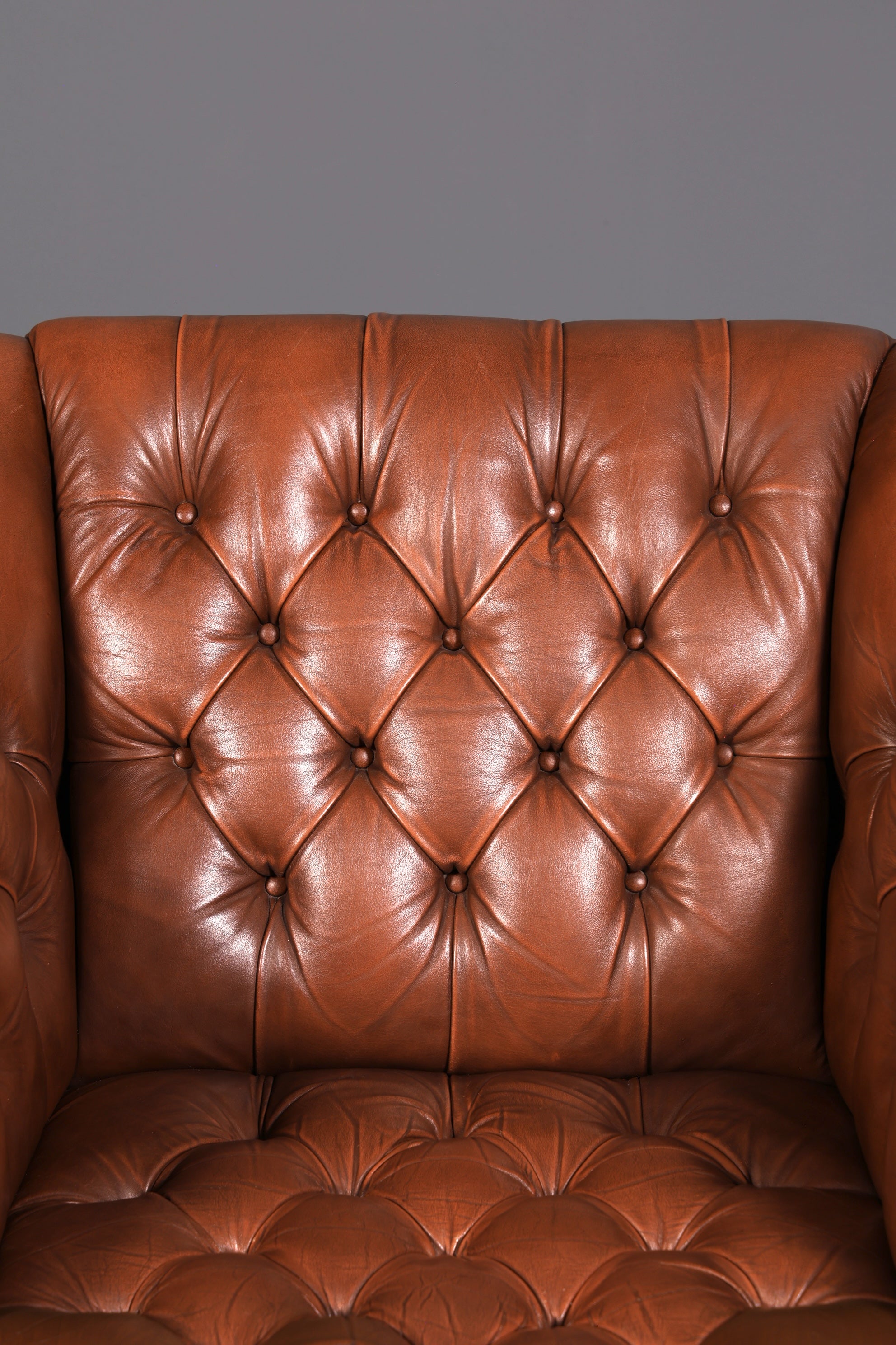 Elegant Chesterfield armchair club chair genuine brown leather English leather armchair