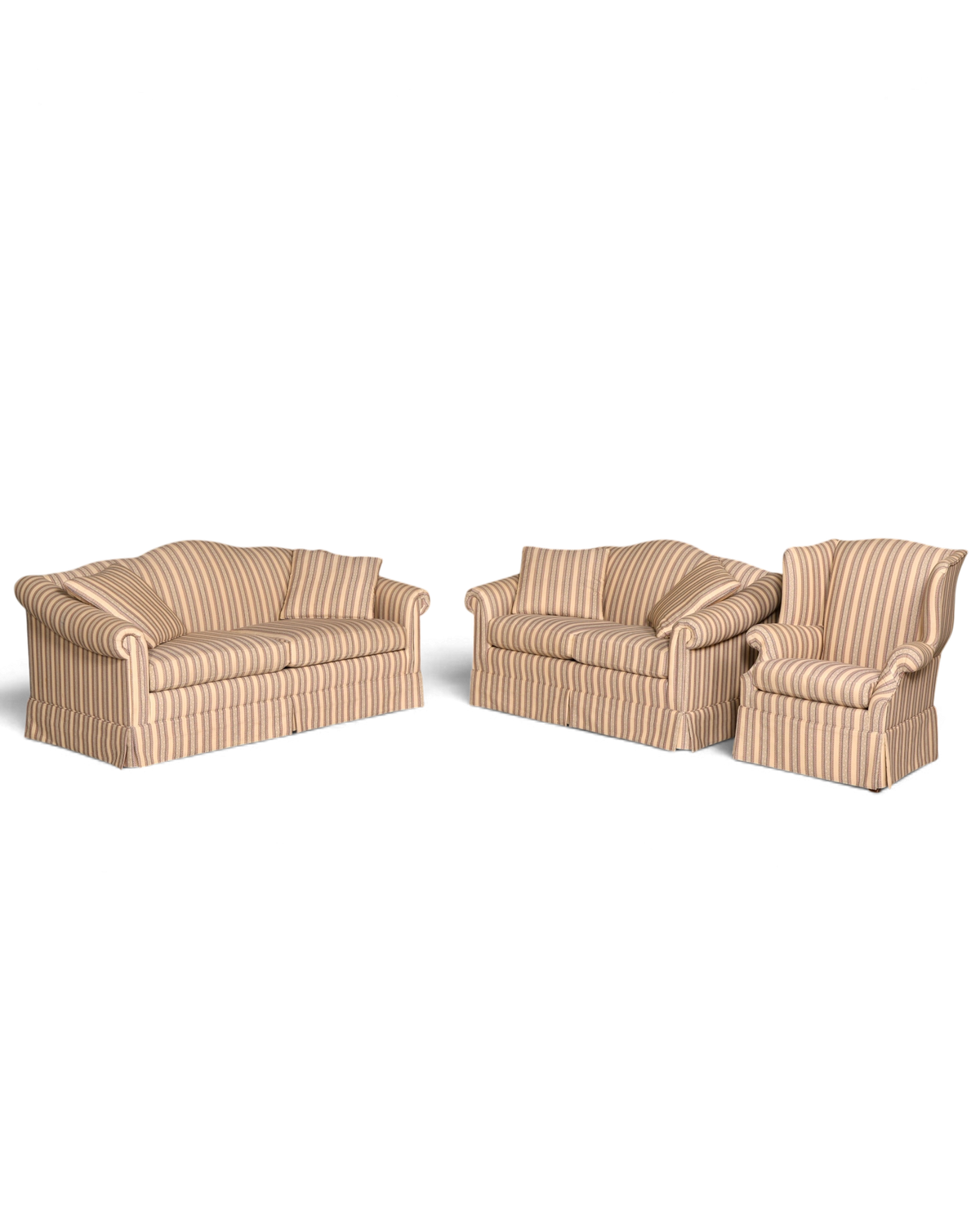 Hauptstadt Möblerei Drexel Heritage Sitzgruppe mit zwei gestreiften Sofas und einem Sessel im klassischen Design